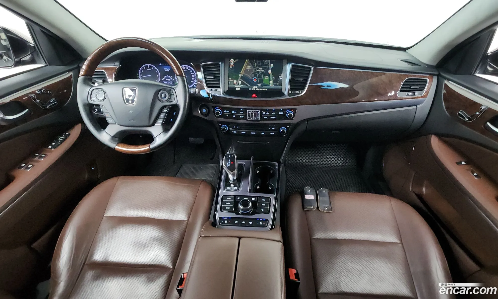 Hyundai Equus 2014 — 17
