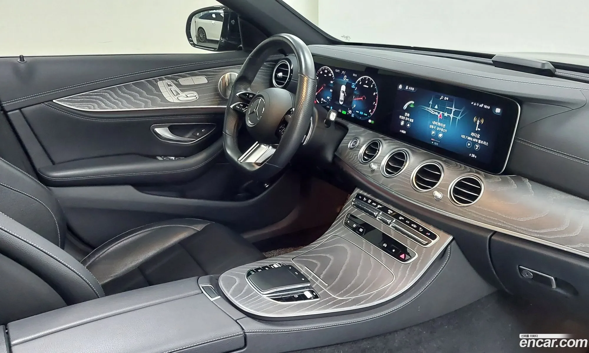Mercedes-Benz E-Class W213 2022 — 11