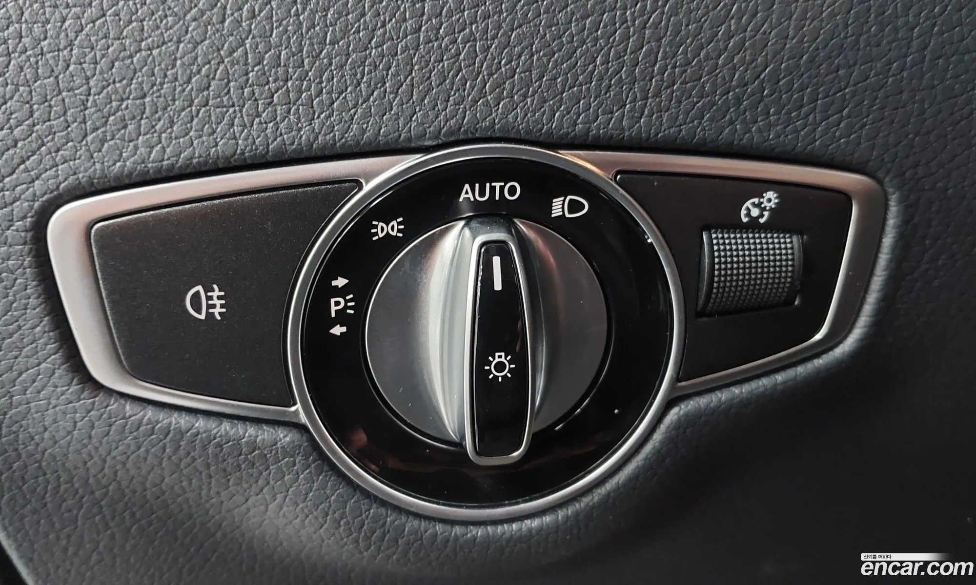Mercedes-Benz E-Class W213 2022 — 12