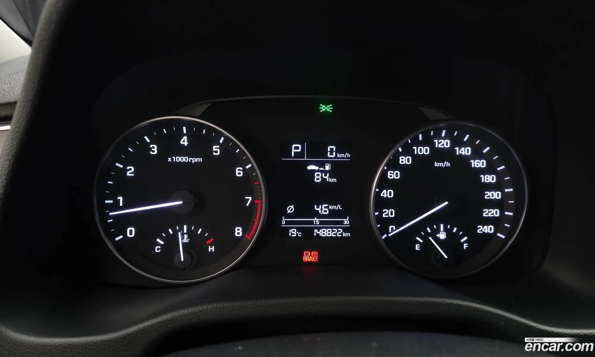 Hyundai Elantra AD 2016 — 30