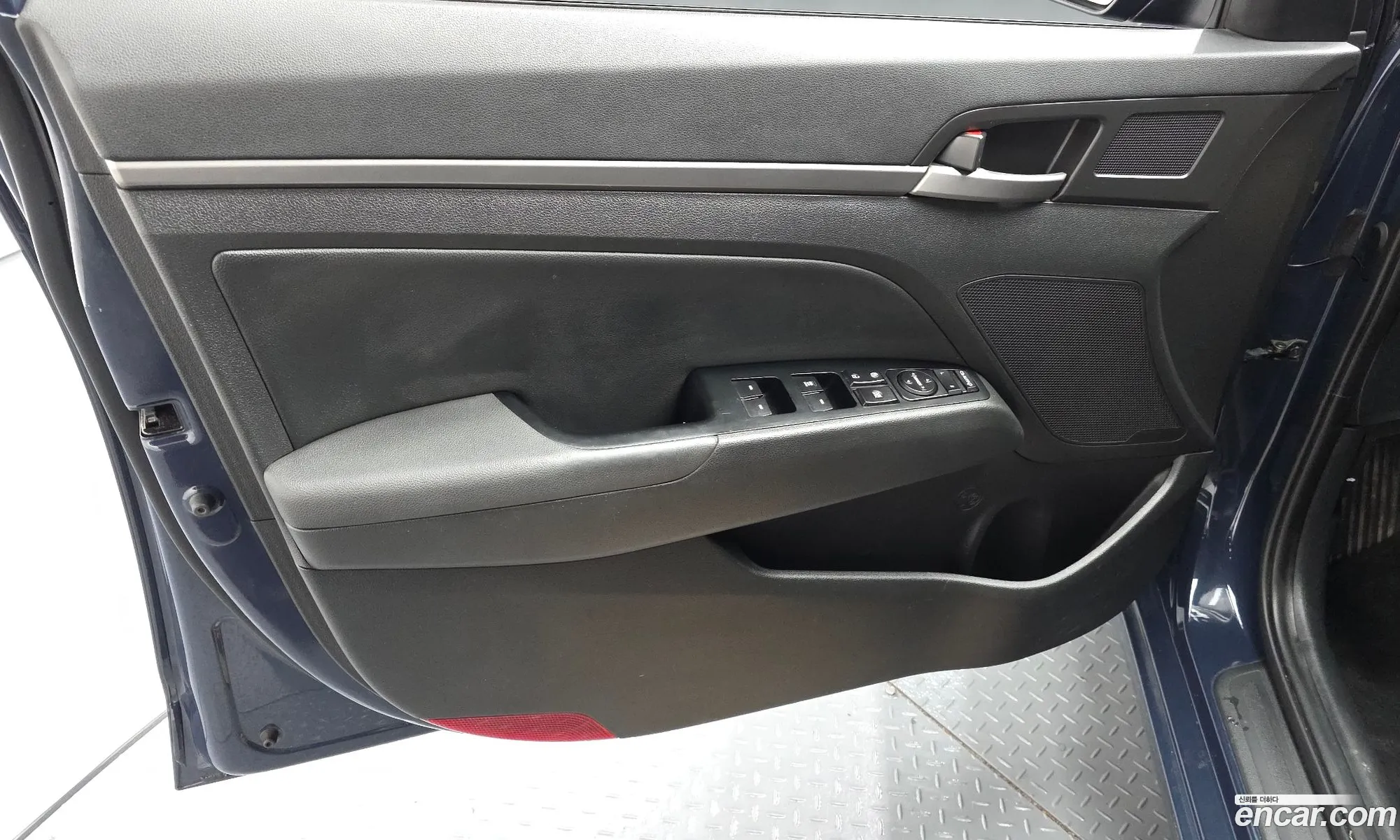 Hyundai Elantra AD 2016 — 22