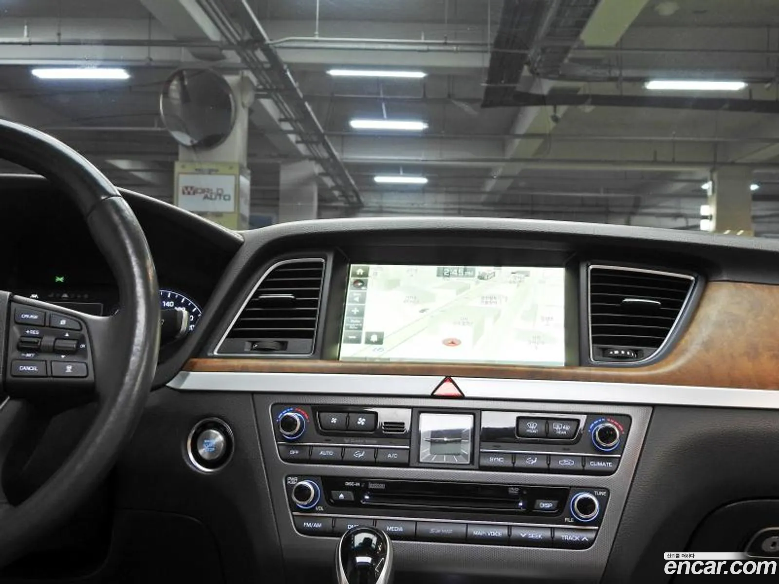 Hyundai Genesis DH 2014 — 15