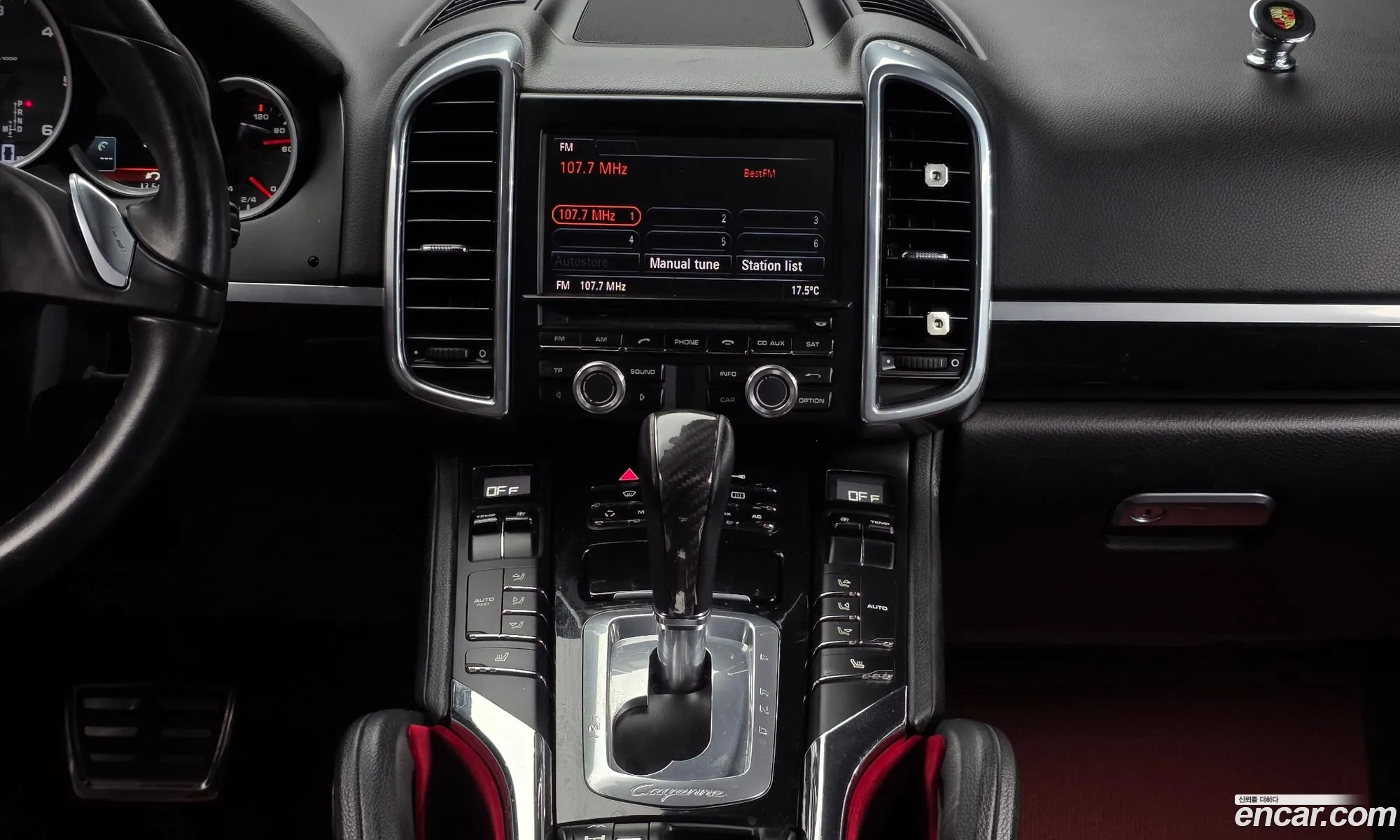 Porsche Cayenne 2011 — 19