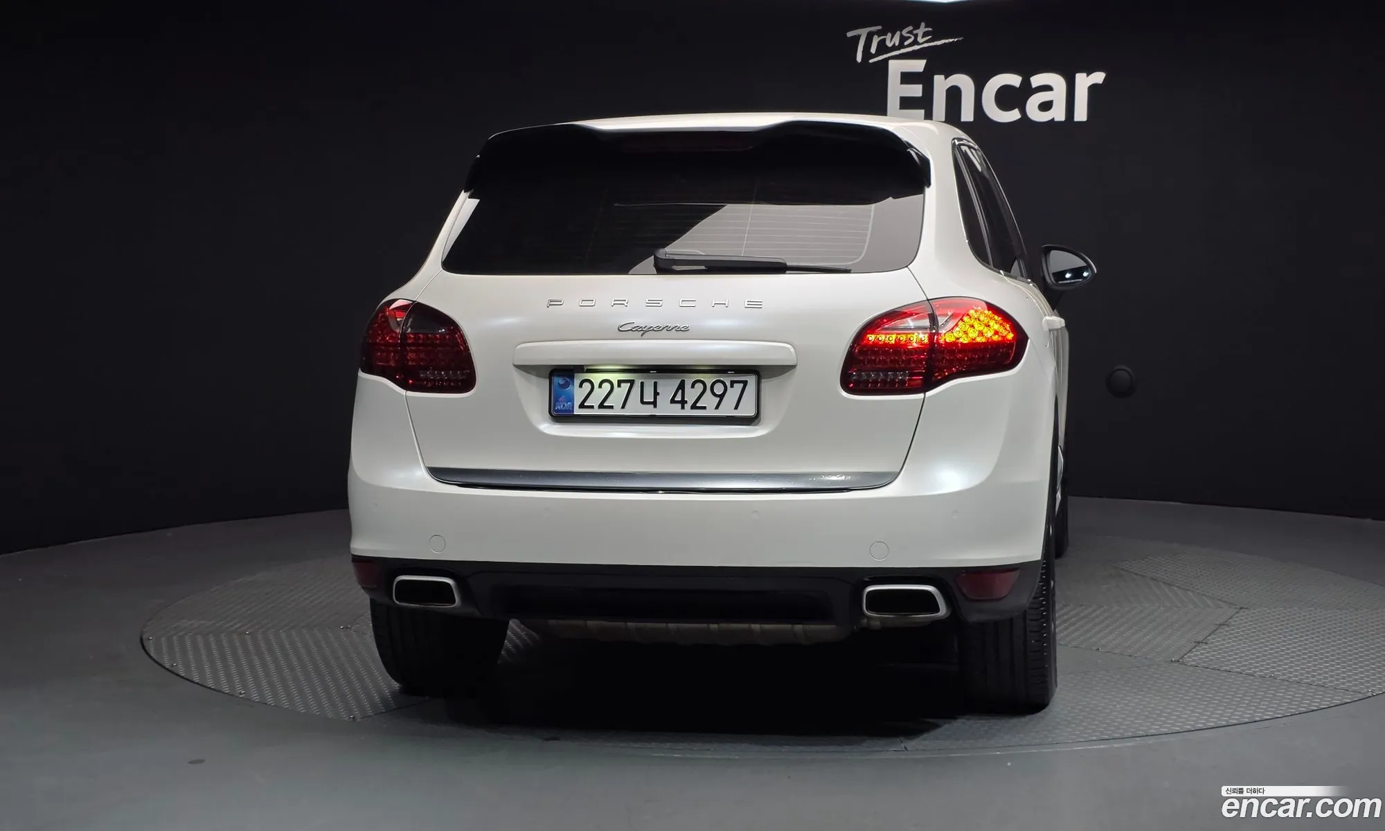 Porsche Cayenne 2011 — 13