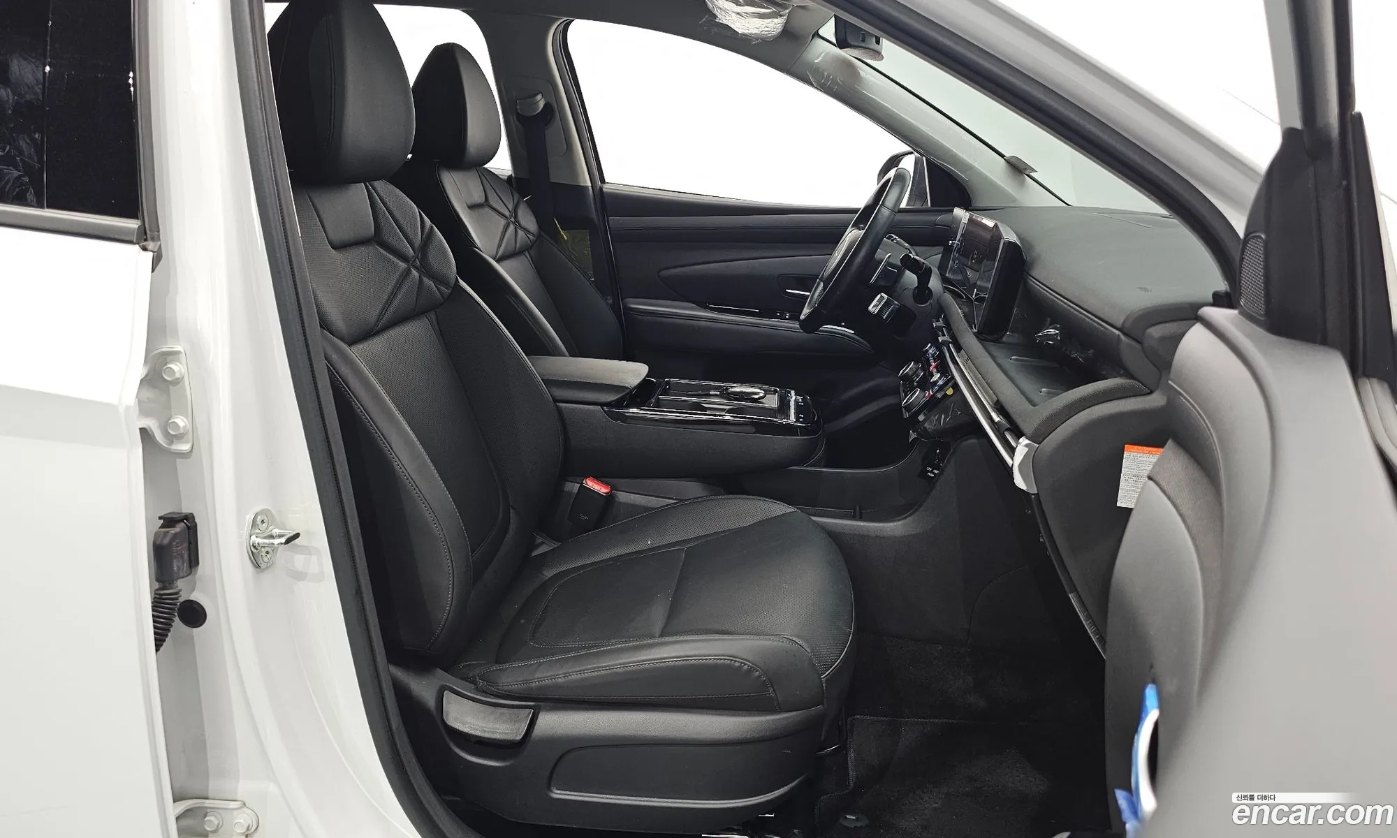 Hyundai Tucson Hybrid 2024 — 28