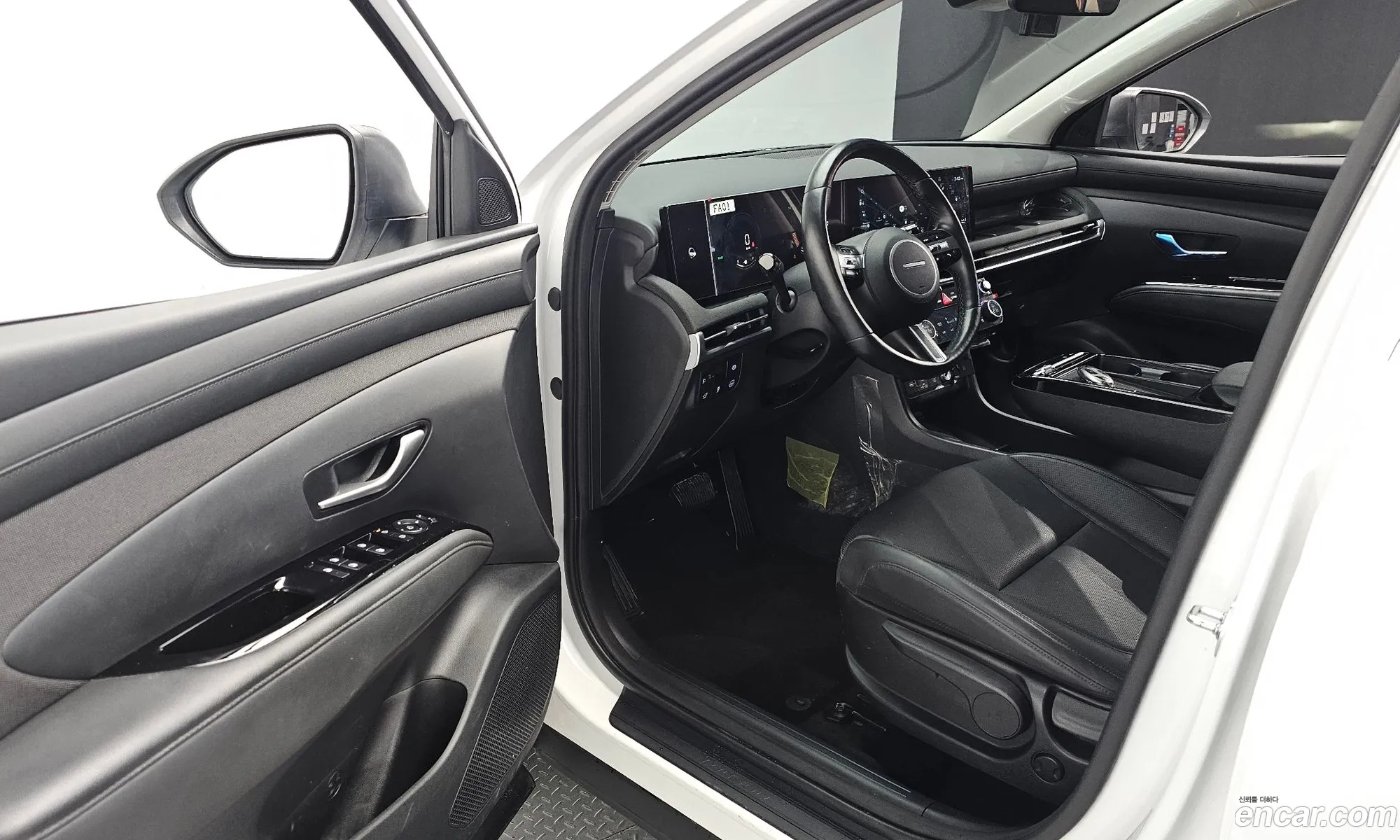 Hyundai Tucson Hybrid 2024 — 32