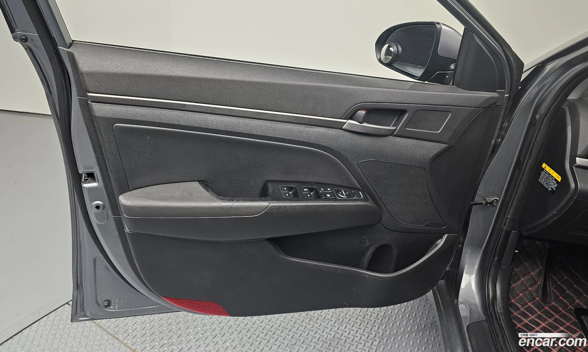 Hyundai Elantra AD 2016 — 15