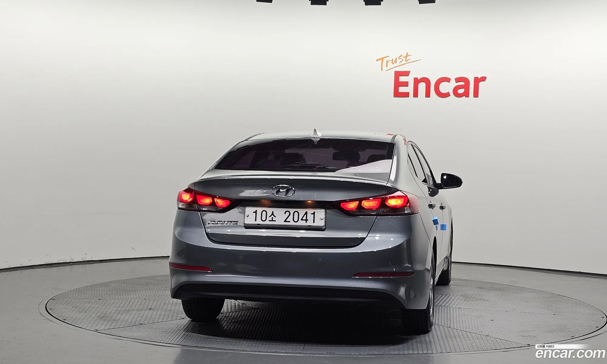 Hyundai Elantra AD 2016 — 11