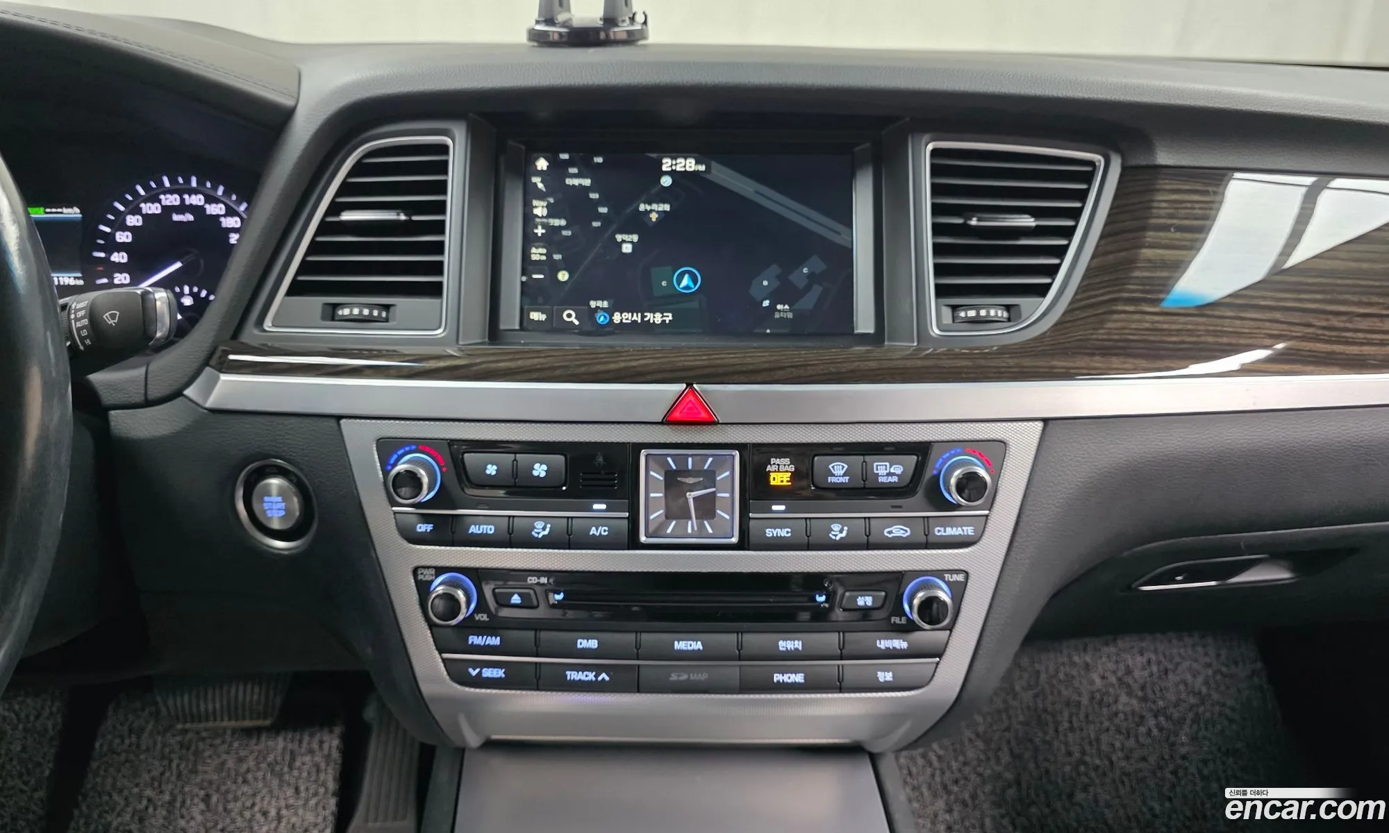 Genesis G80 2016 — 10