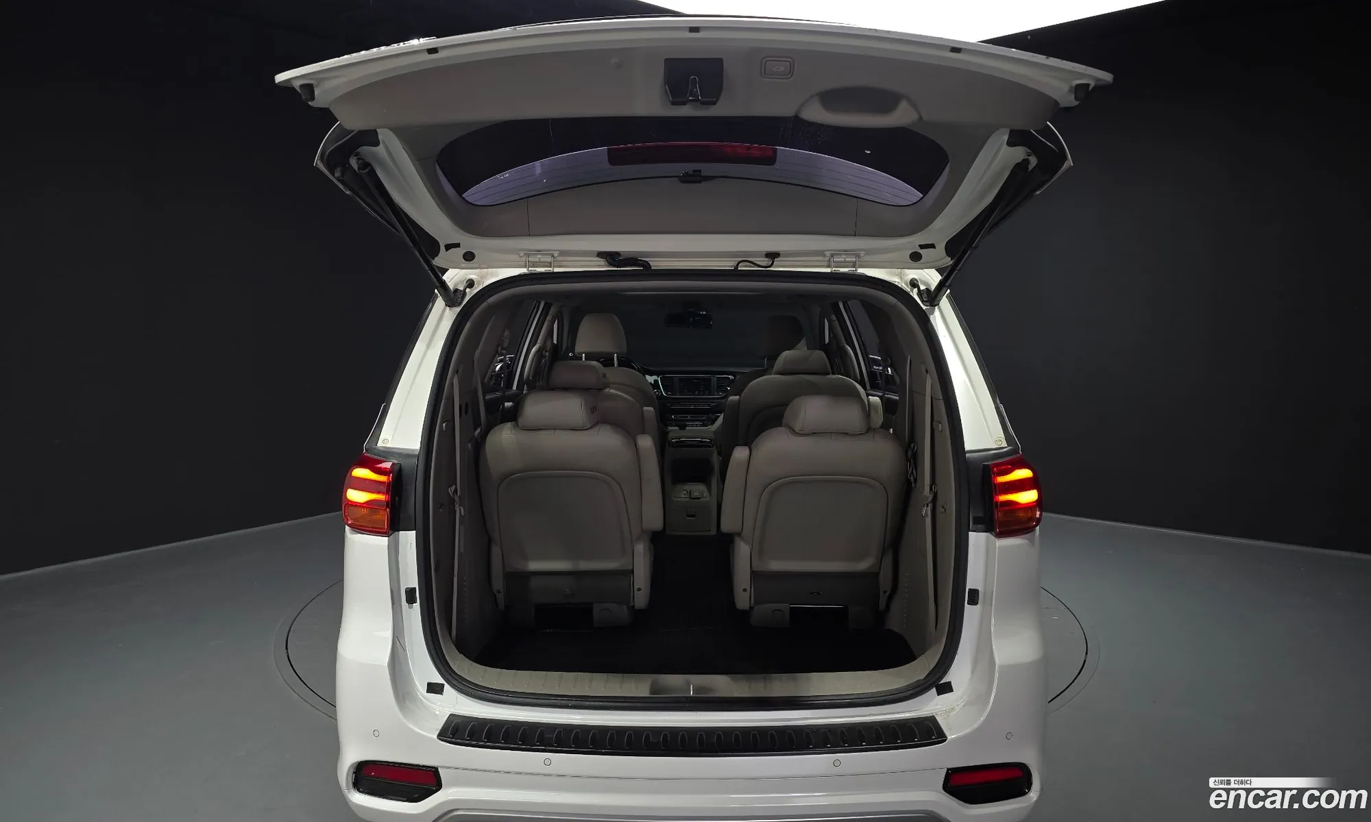 Kia Carnival 2018 — 11