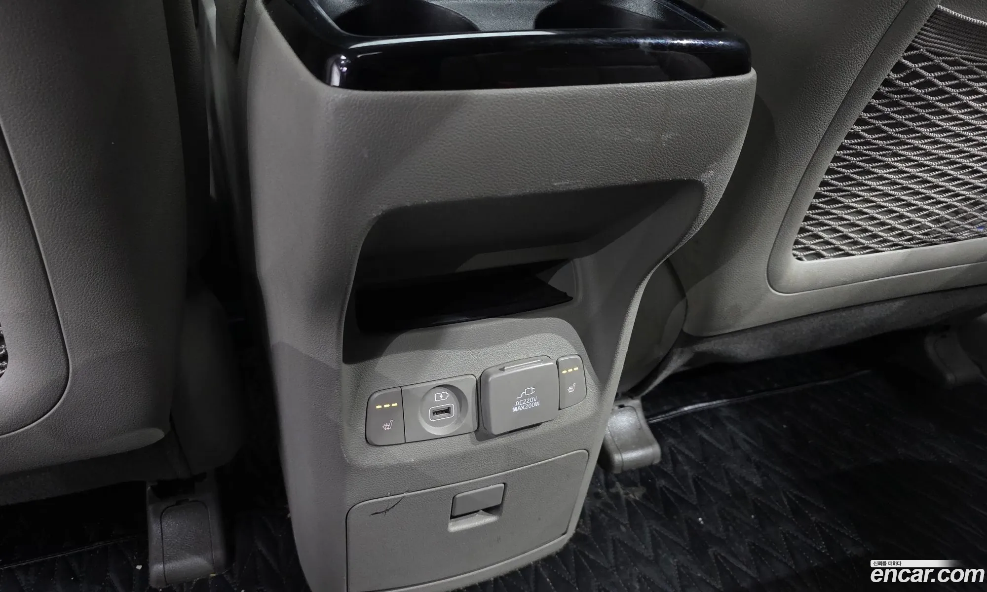 Kia Carnival 2018 — 10