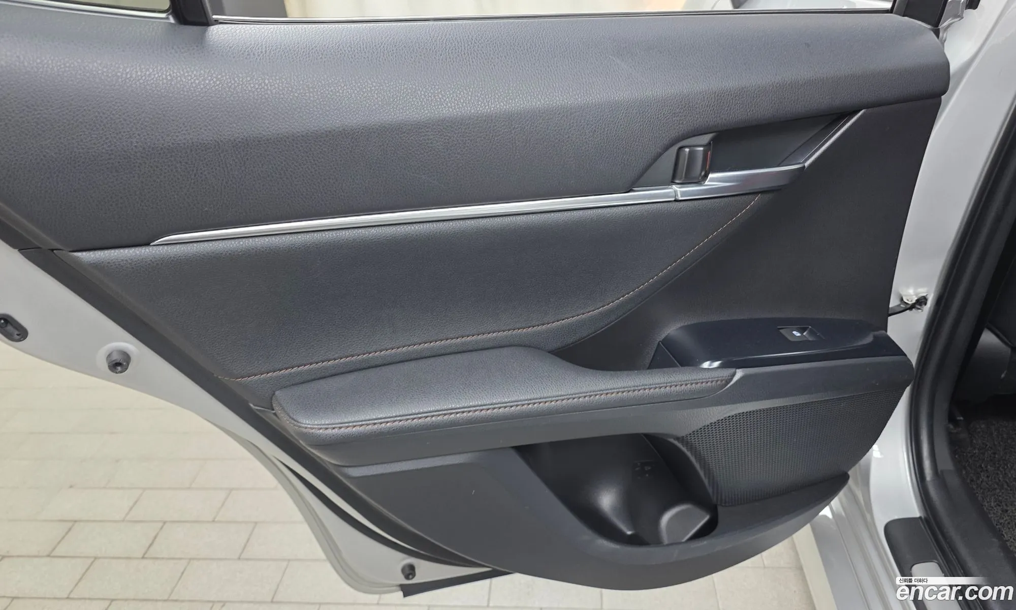 Toyota Camry 2018 JTNB11HK2J3066403 — 28