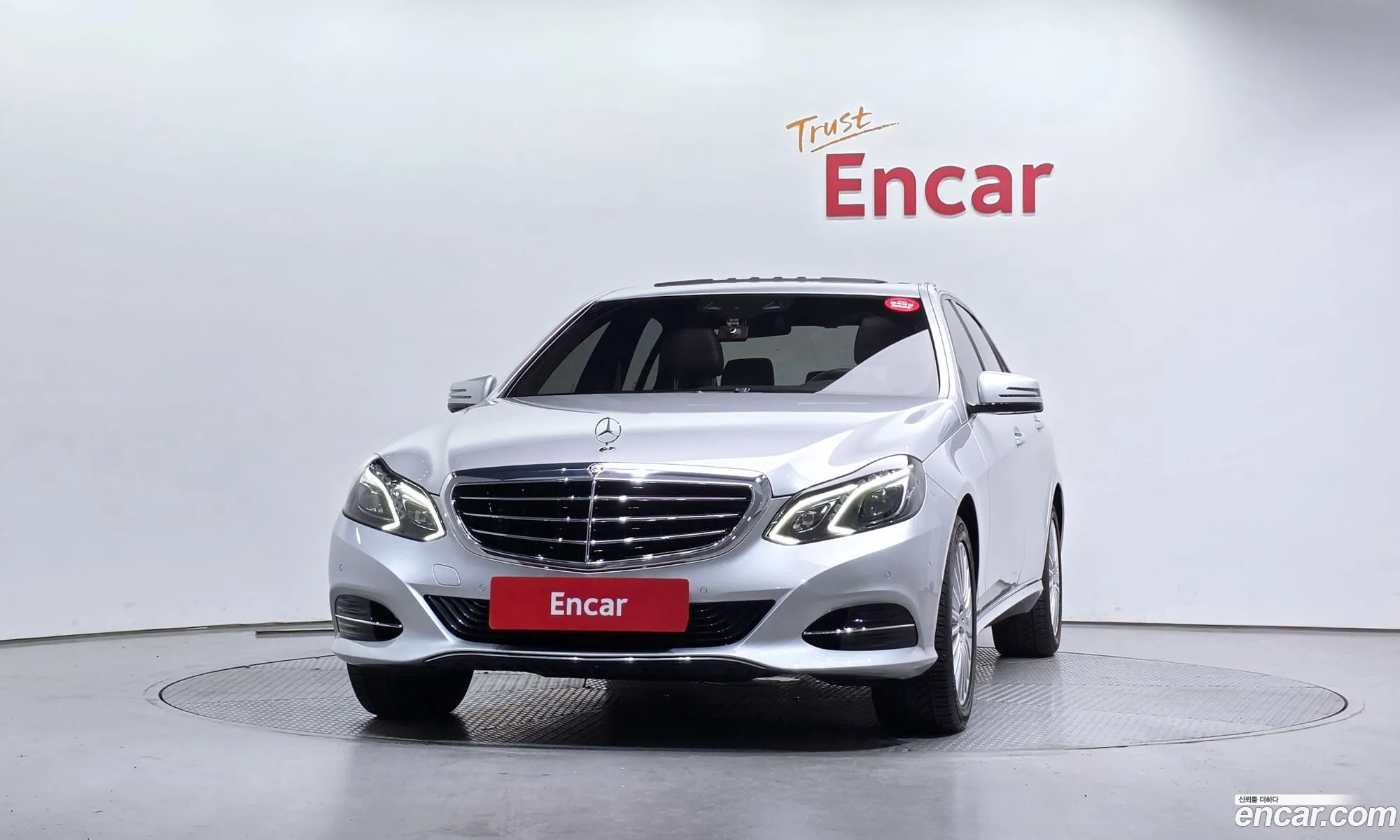 Mercedes-Benz E-Class W212 2013 WDDHF5FB8EA807087 — 11