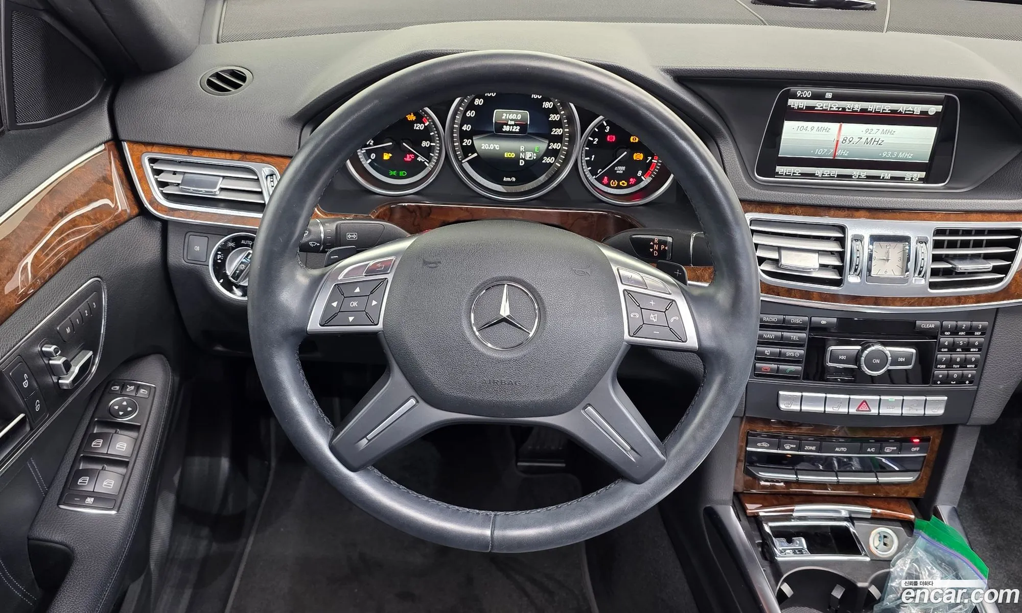 Mercedes-Benz E-Class W212 2013 WDDHF5FB8EA807087 — 4