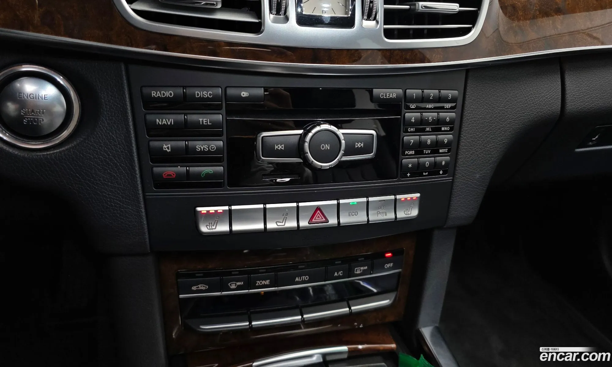 Mercedes-Benz E-Class W212 2013 WDDHF5FB8EA807087 — 13