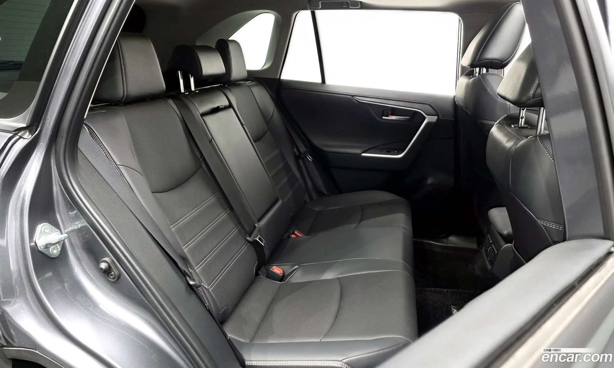 Toyota RAV4 2024 JTMDWRFVXRD267577 — 20
