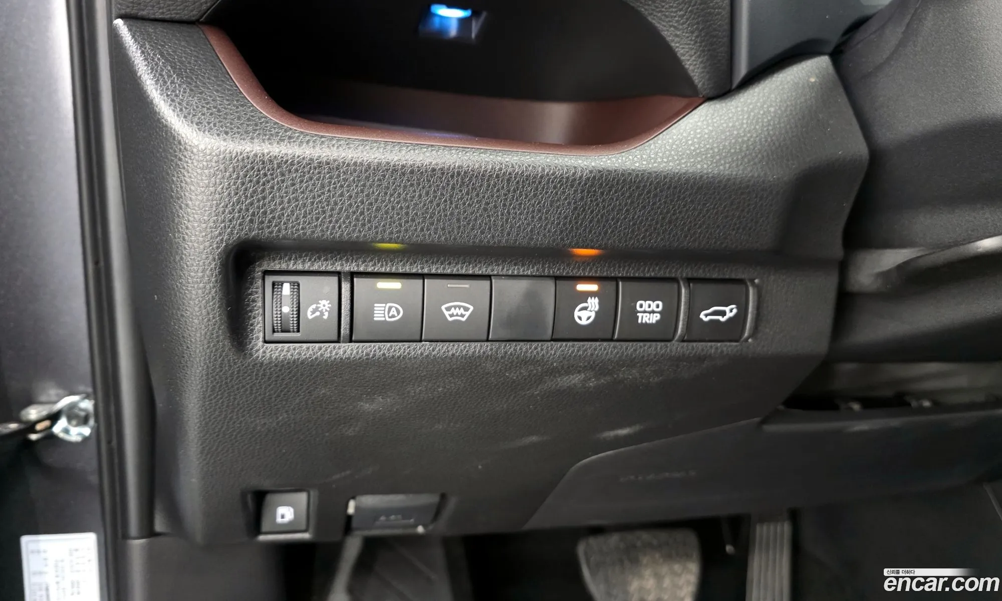 Toyota RAV4 2024 JTMDWRFVXRD267577 — 11