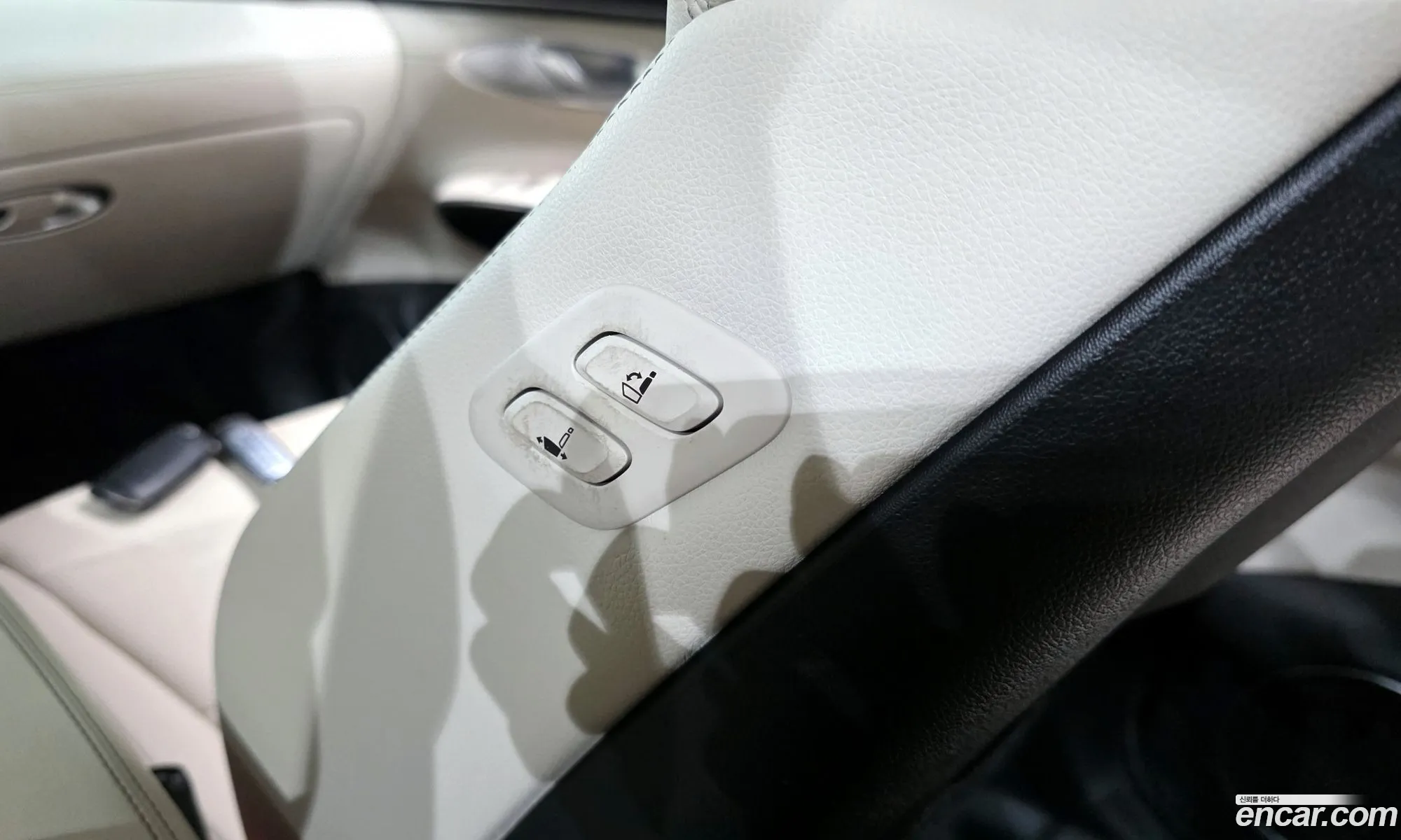 Genesis GV70 2021 — 24