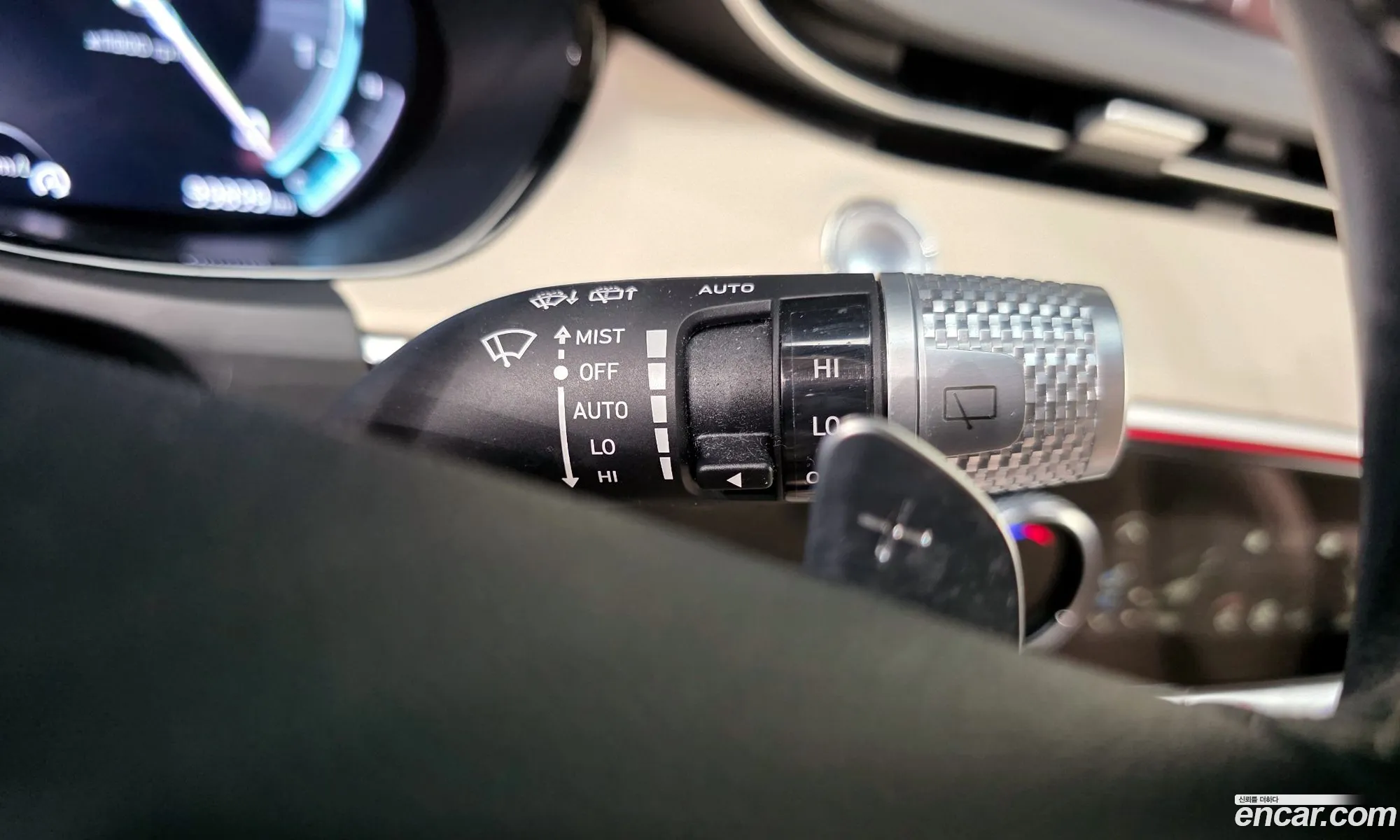 Genesis GV70 2021 — 16