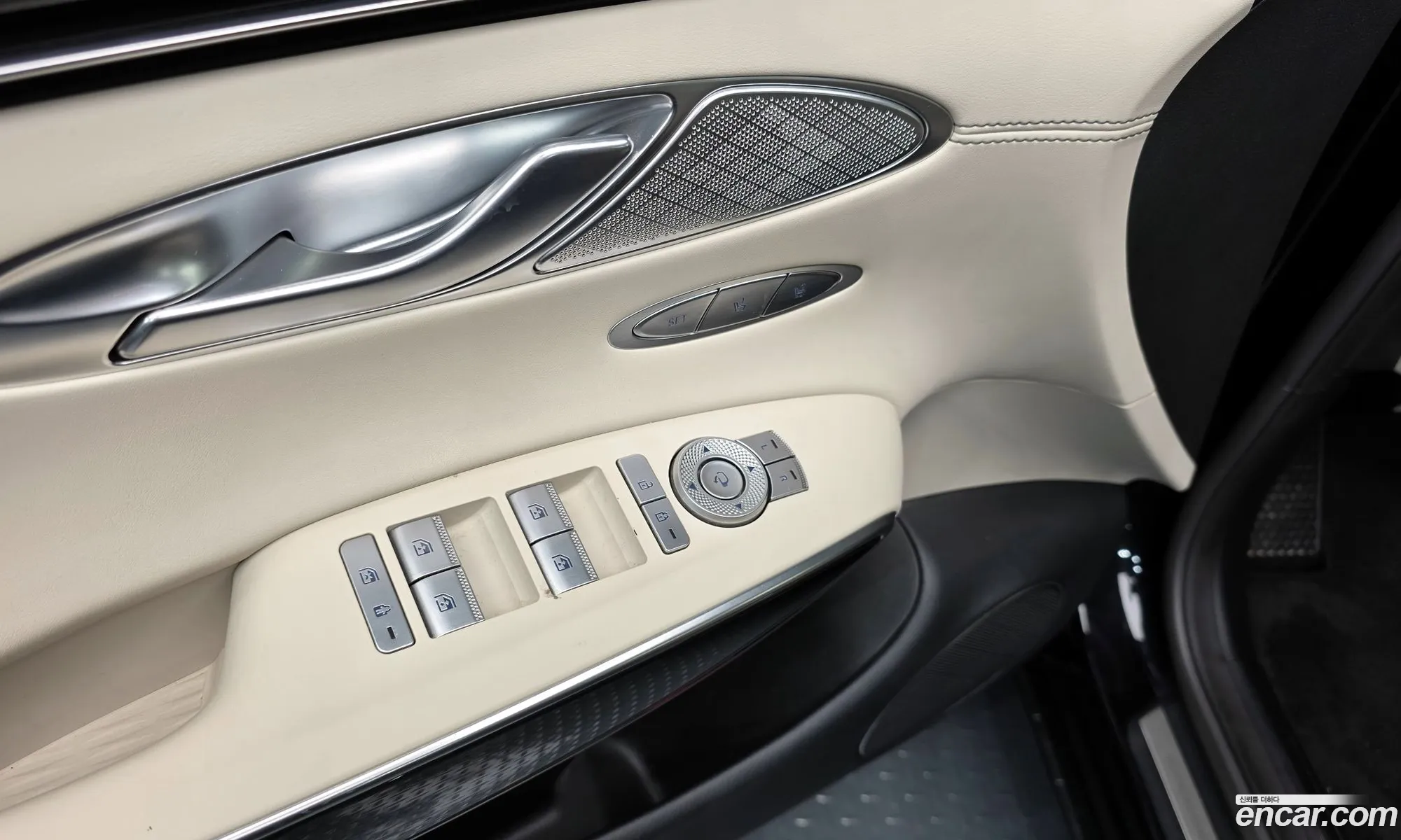 Genesis GV70 2021 — 17