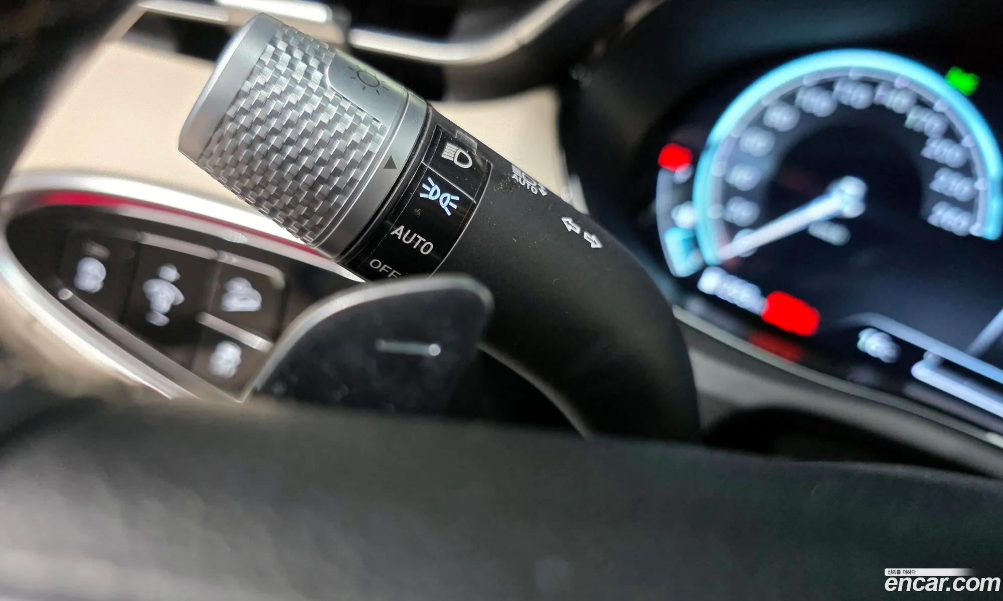 Genesis GV70 2021 — 21