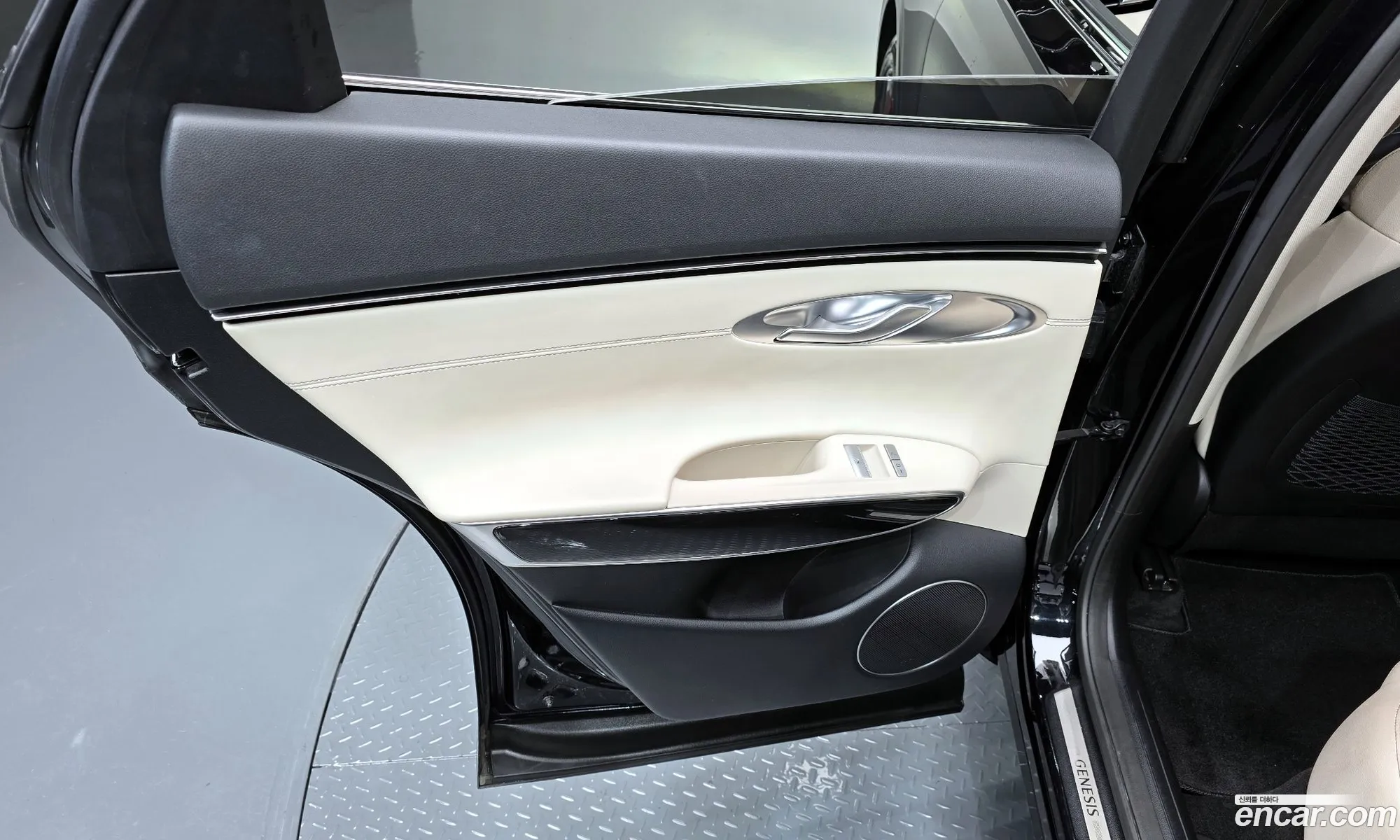 Genesis GV70 2021 — 29