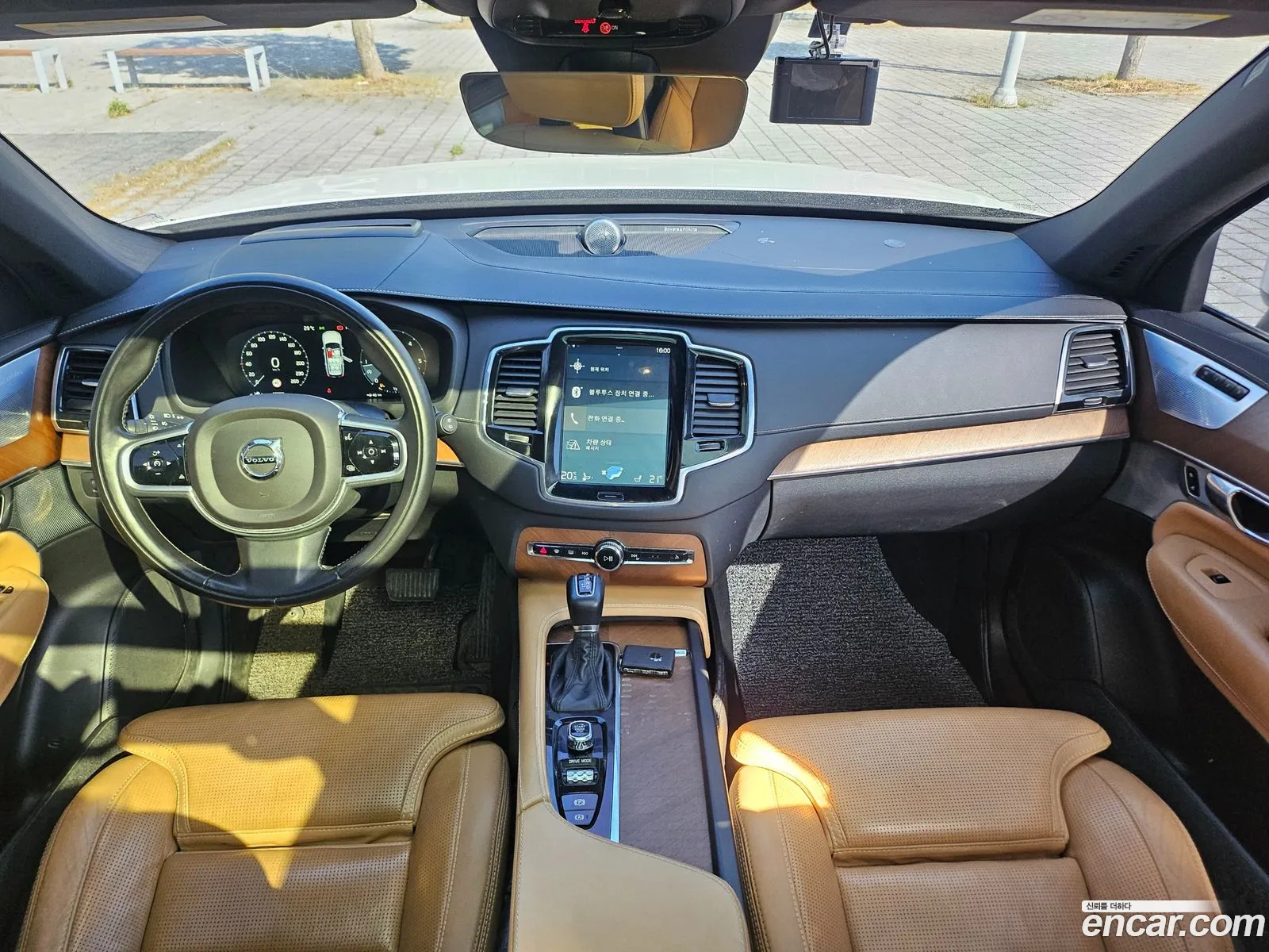 Volvo XC90 2018 — 12