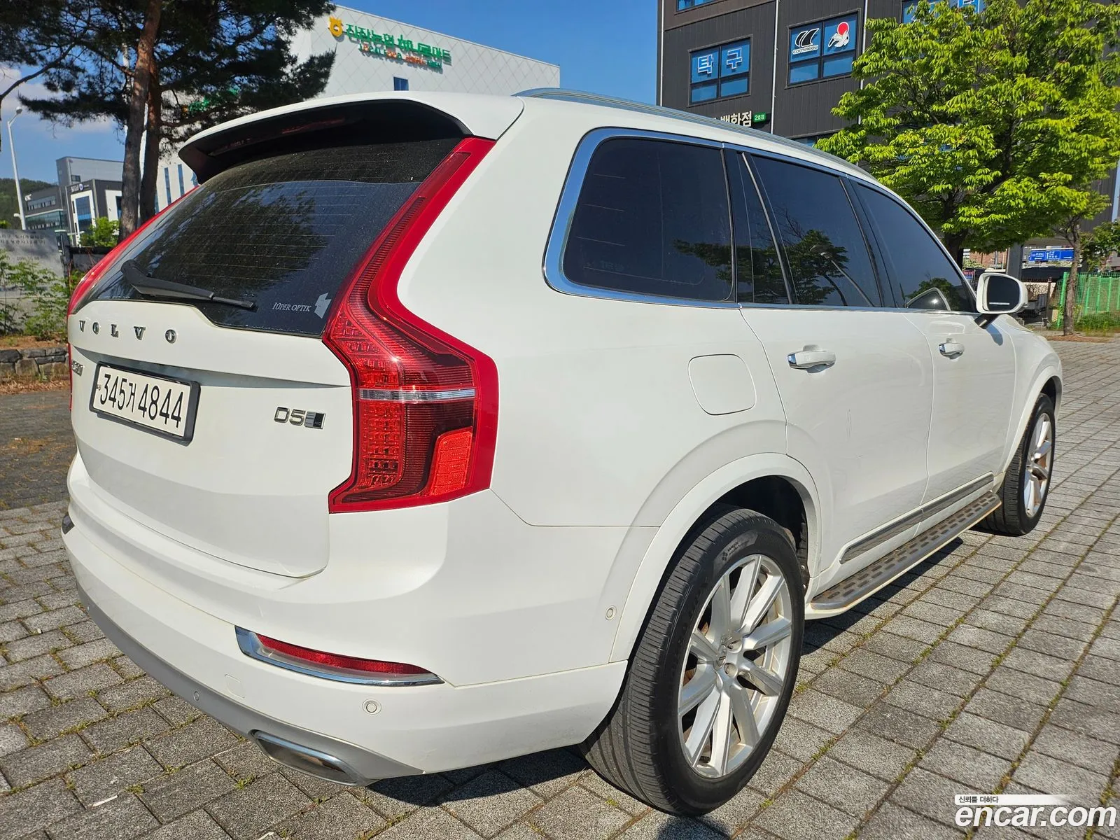 Volvo XC90 2018 — 17