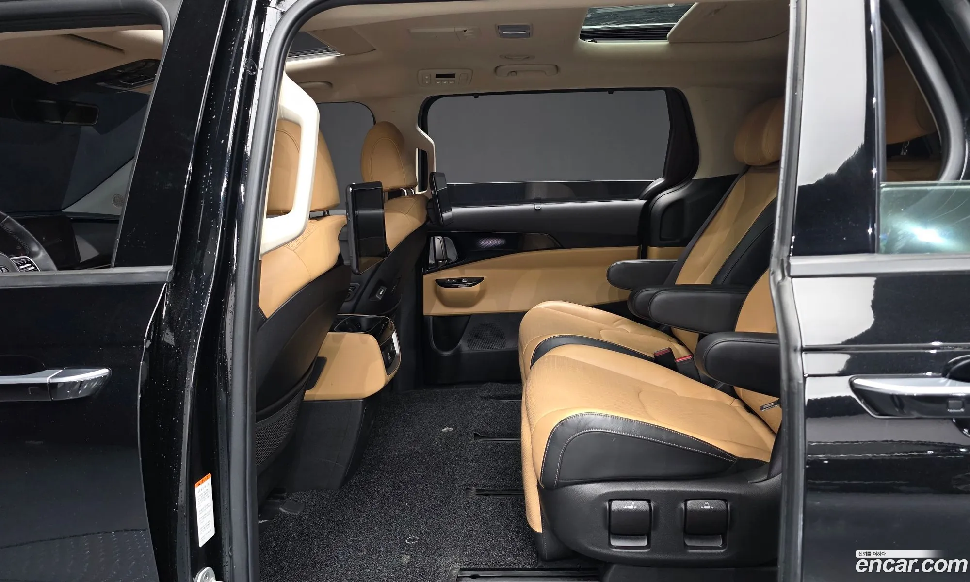 Kia Carnival 2020 — 9