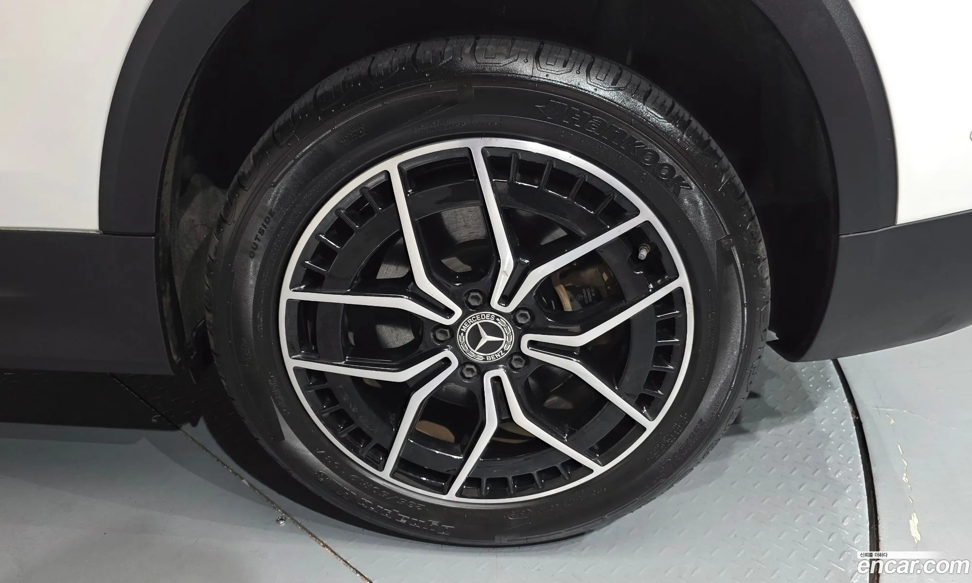 Mercedes-Benz EQB X243 2023 — 12