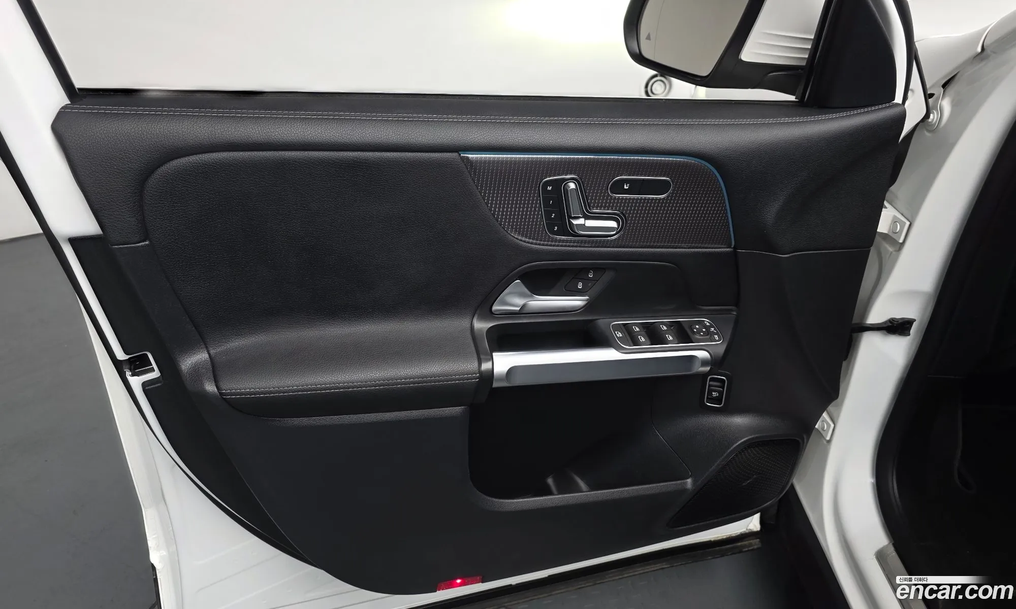 Mercedes-Benz EQB X243 2023 — 15
