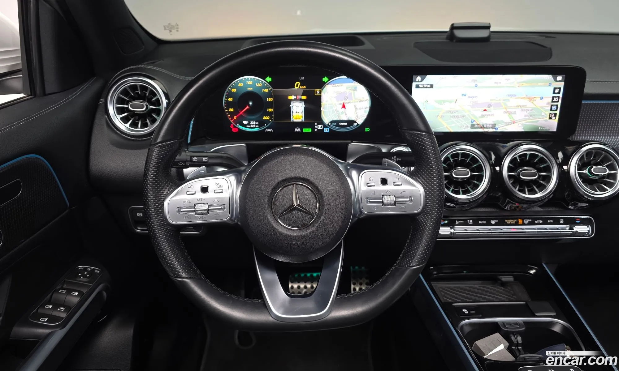 Mercedes-Benz EQB X243 2023 — 27