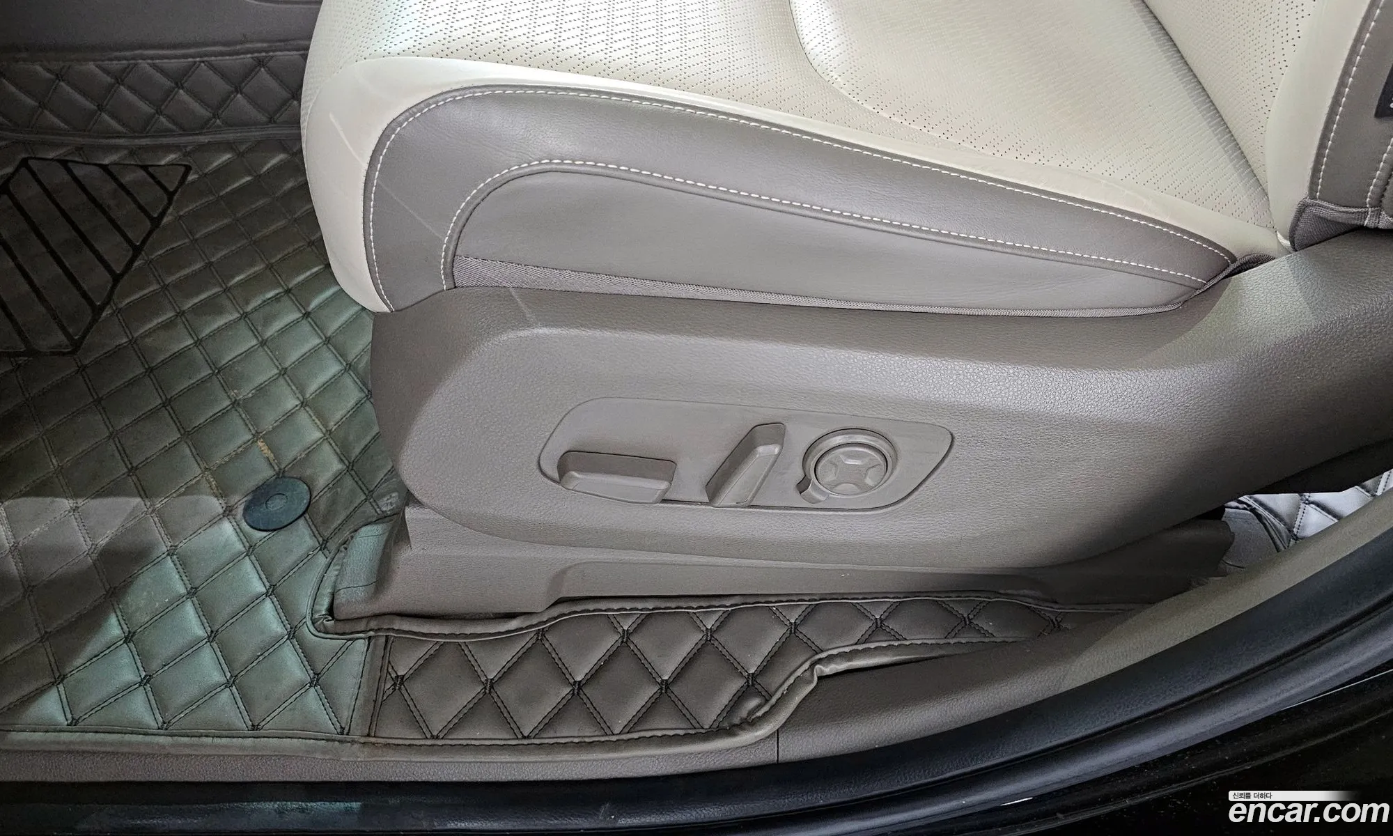 Kia Carnival 2024 — 23