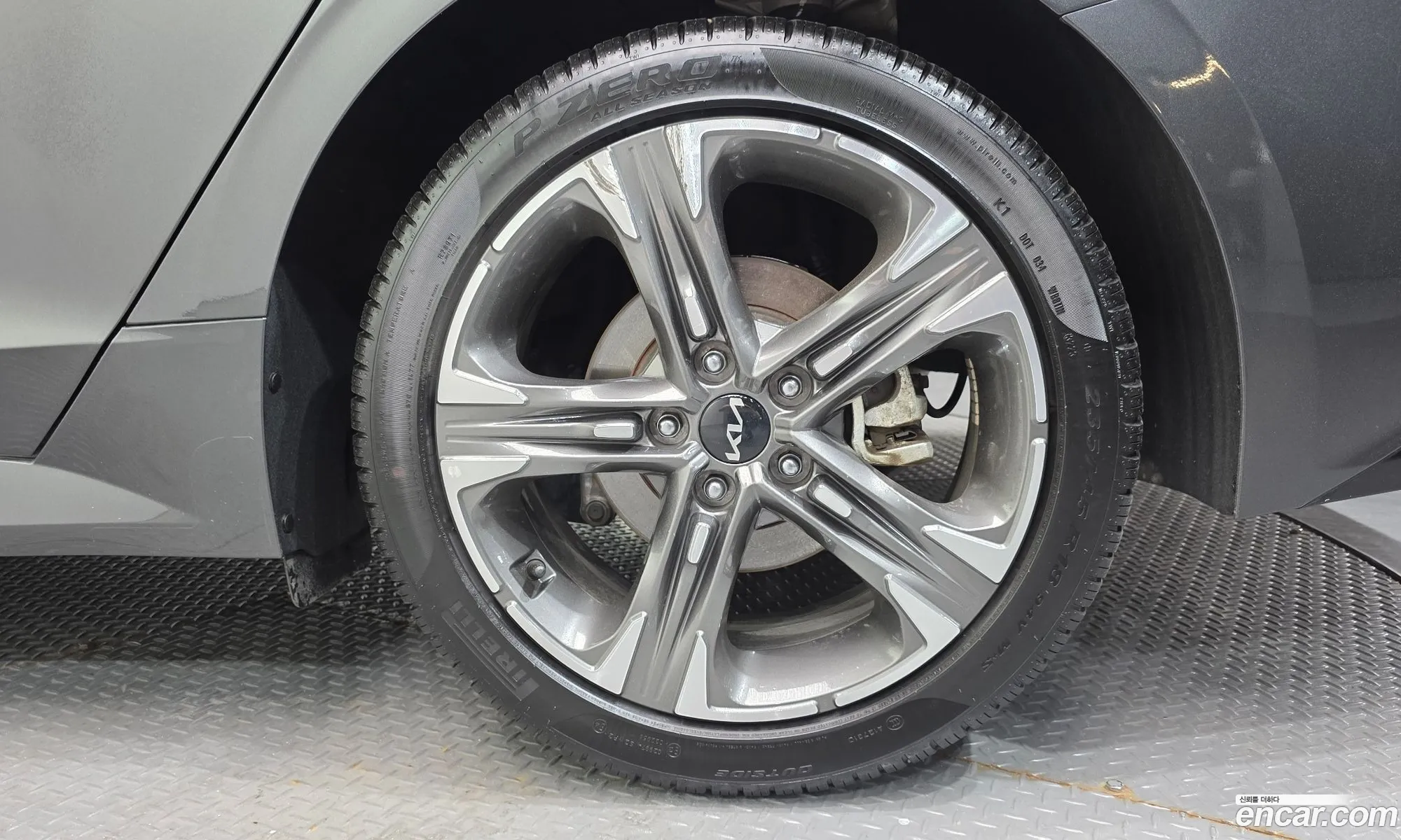 Kia K5 2023 — 24