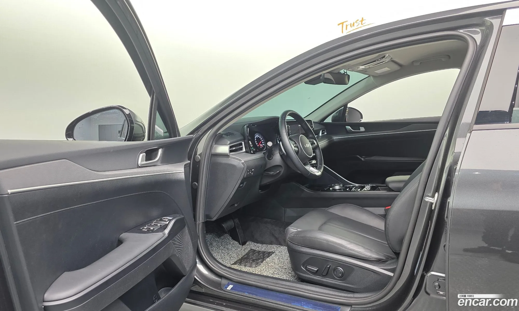Kia K5 2023 — 3