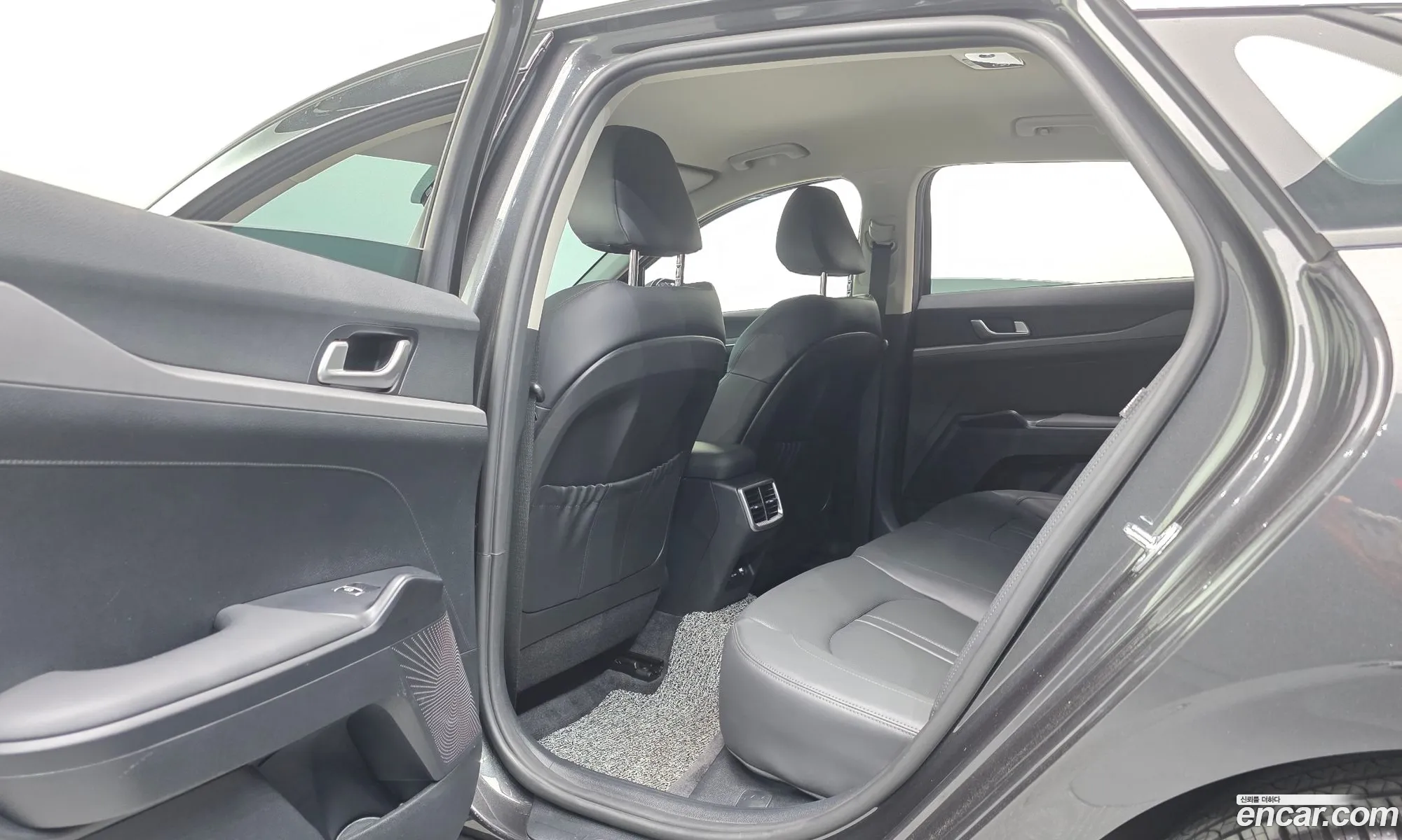 Kia K5 2023 — 25