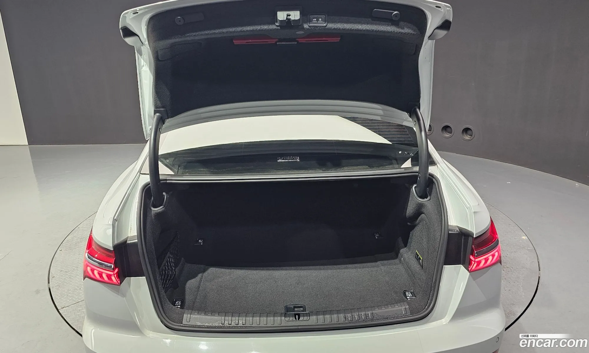 Audi A6 2019 WAUZZZF21LN012656 — 7