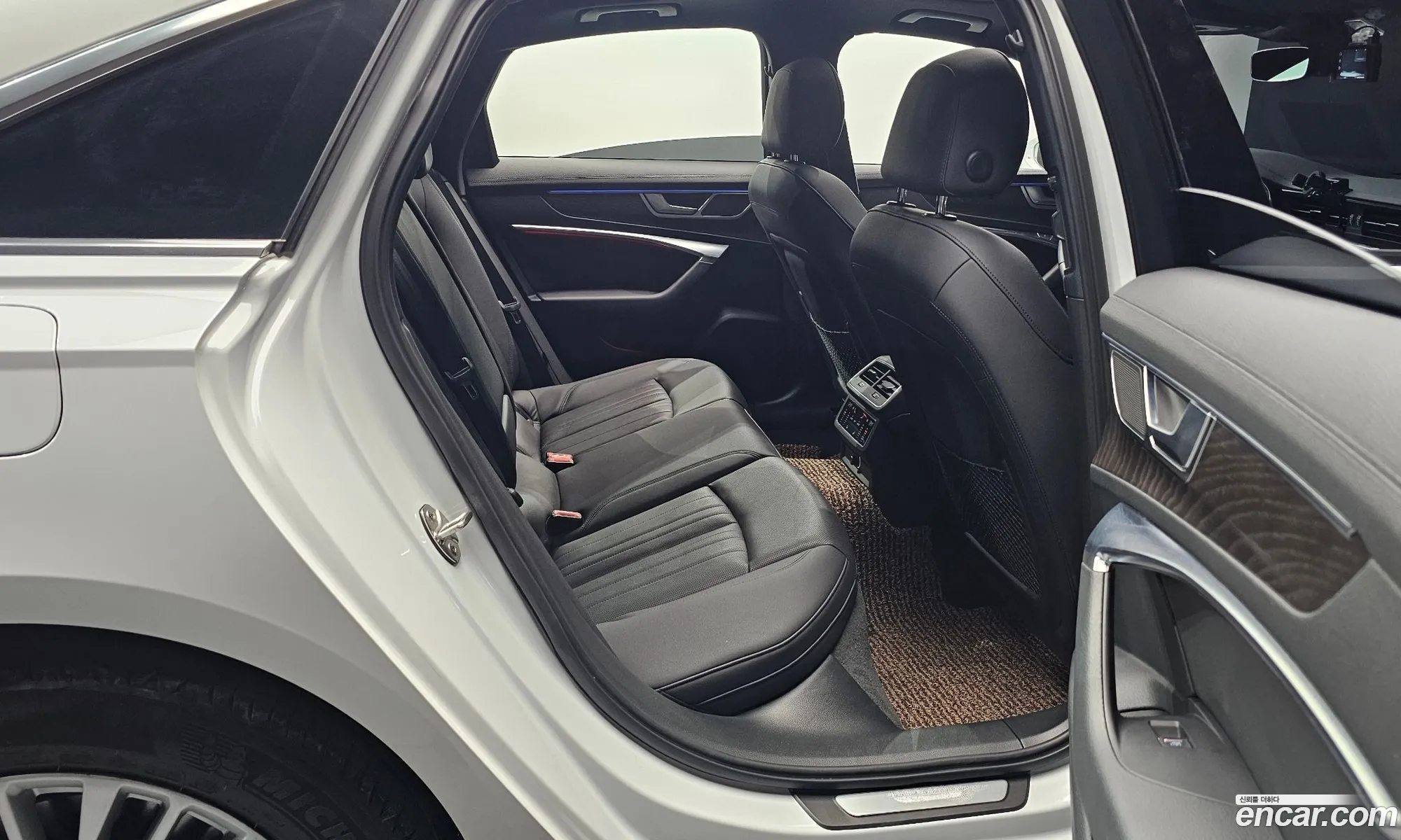 Audi A6 2019 WAUZZZF21LN012656 — 13