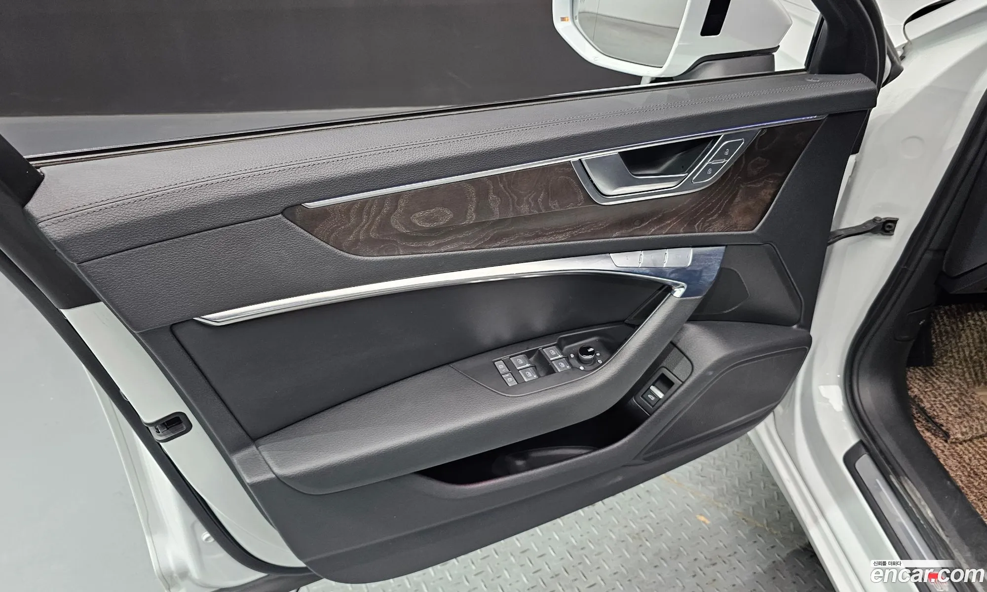 Audi A6 2019 WAUZZZF21LN012656 — 25