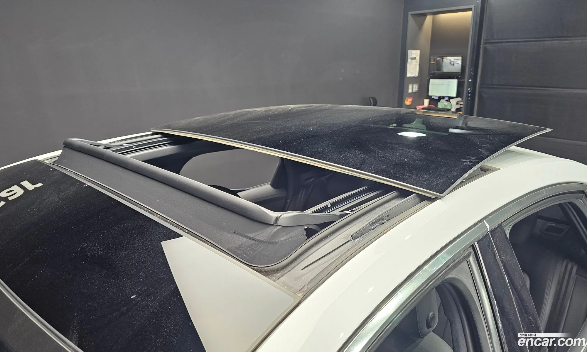 Audi A6 2019 WAUZZZF21LN012656 — 6