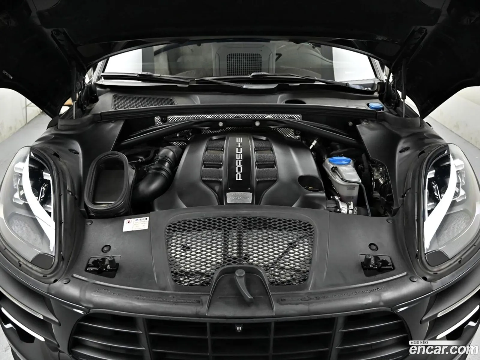 Porsche Macan 2016 WP1AD295XHLB70264 — 12