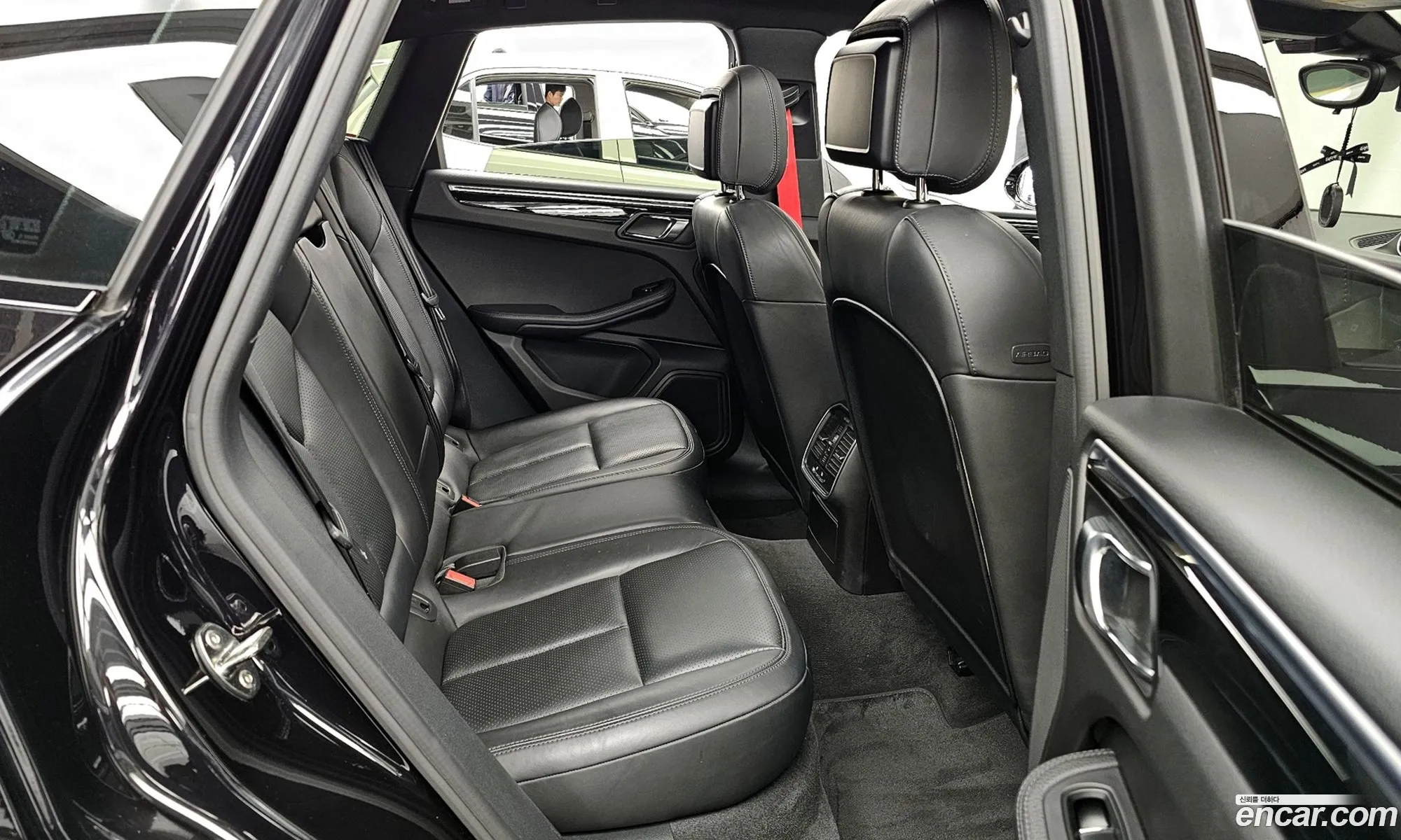 Porsche Macan 2016 WP1AD295XHLB70264 — 16