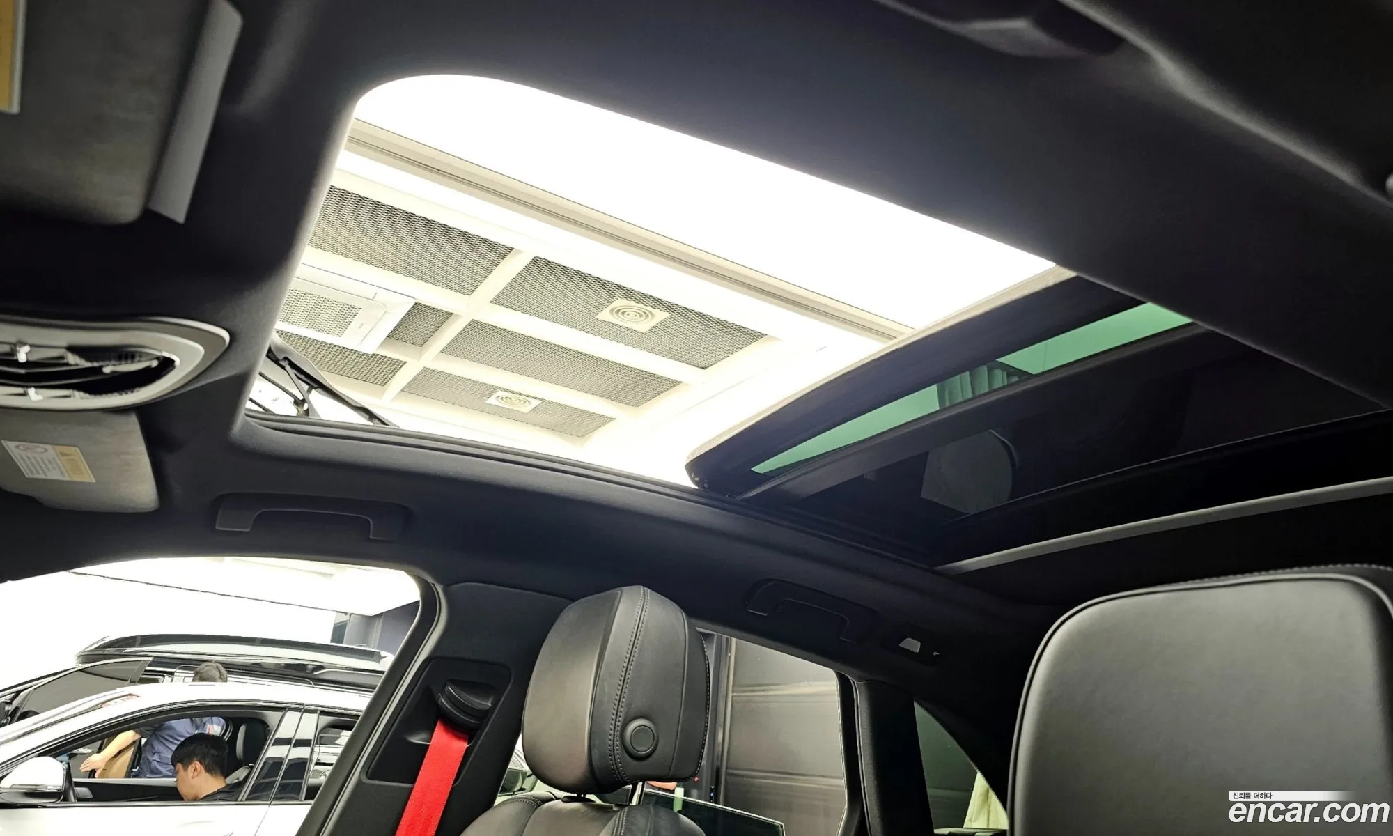 Porsche Macan 2016 WP1AD295XHLB70264 — 3