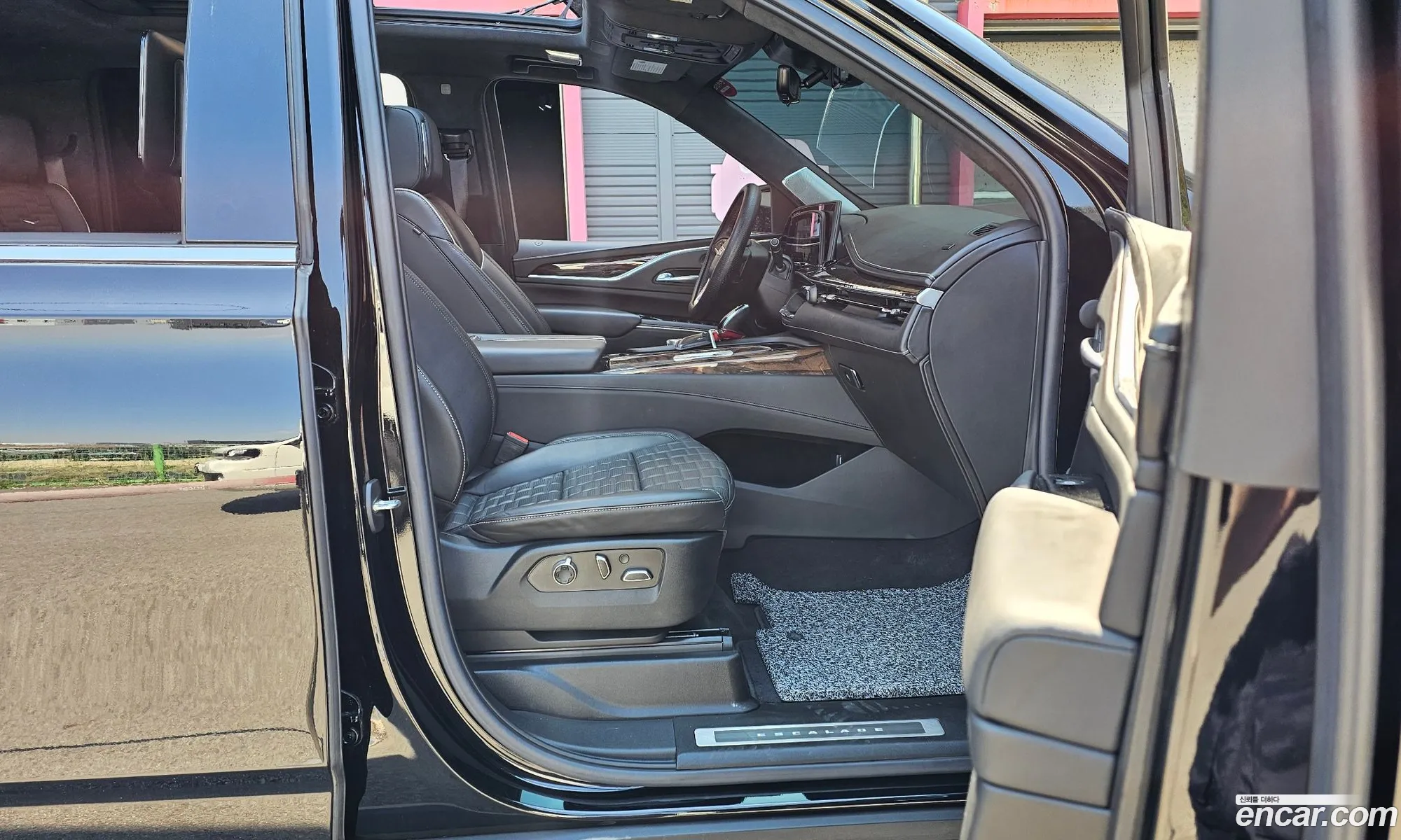 Cadillac Escalade 2022 — 5