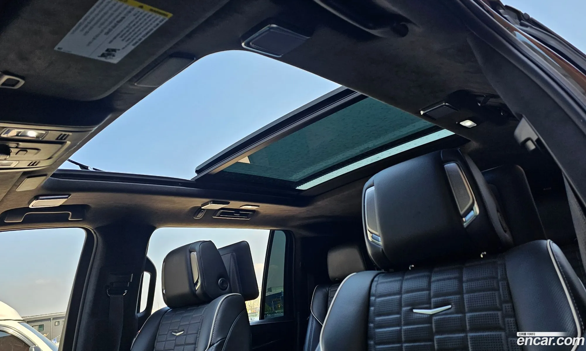 Cadillac Escalade 2022 — 3