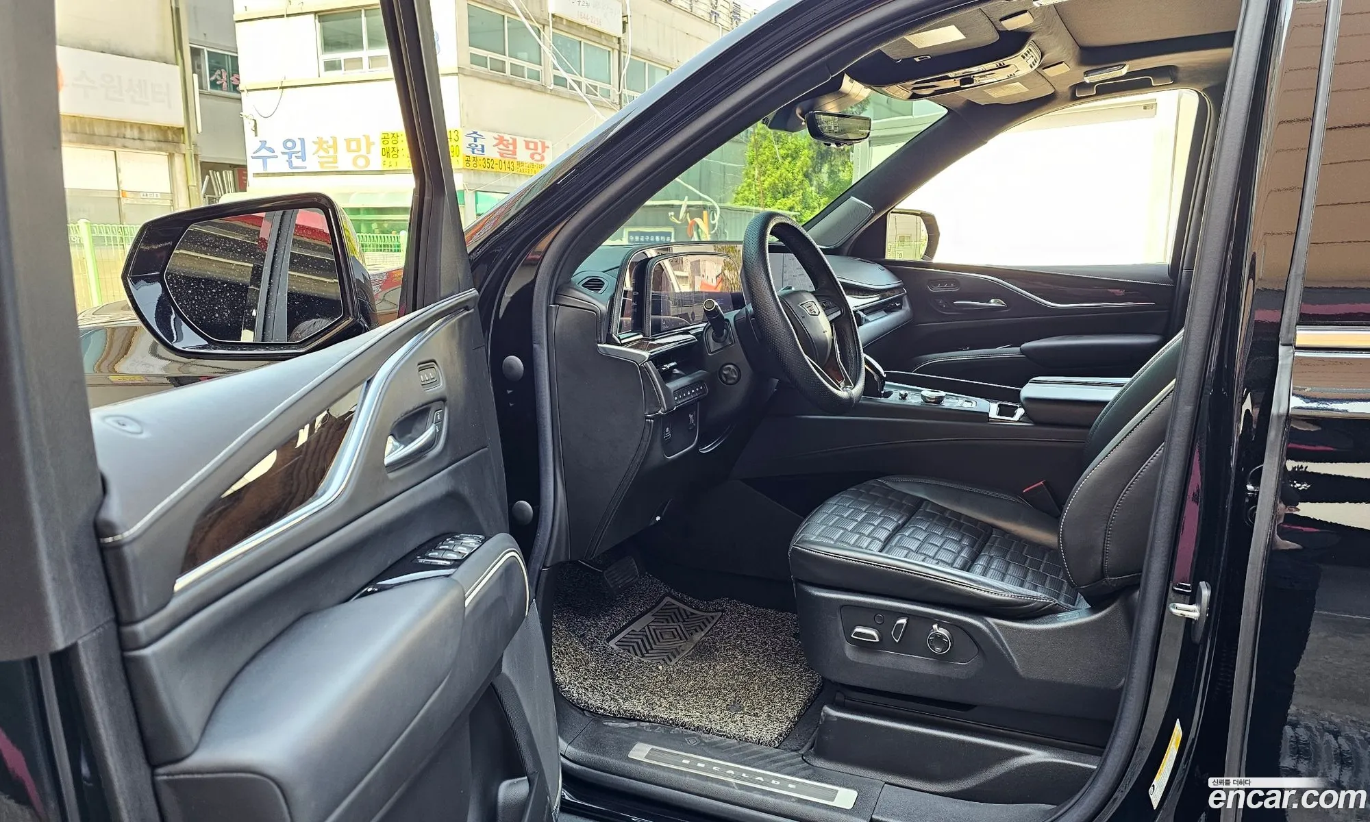 Cadillac Escalade 2022 — 16