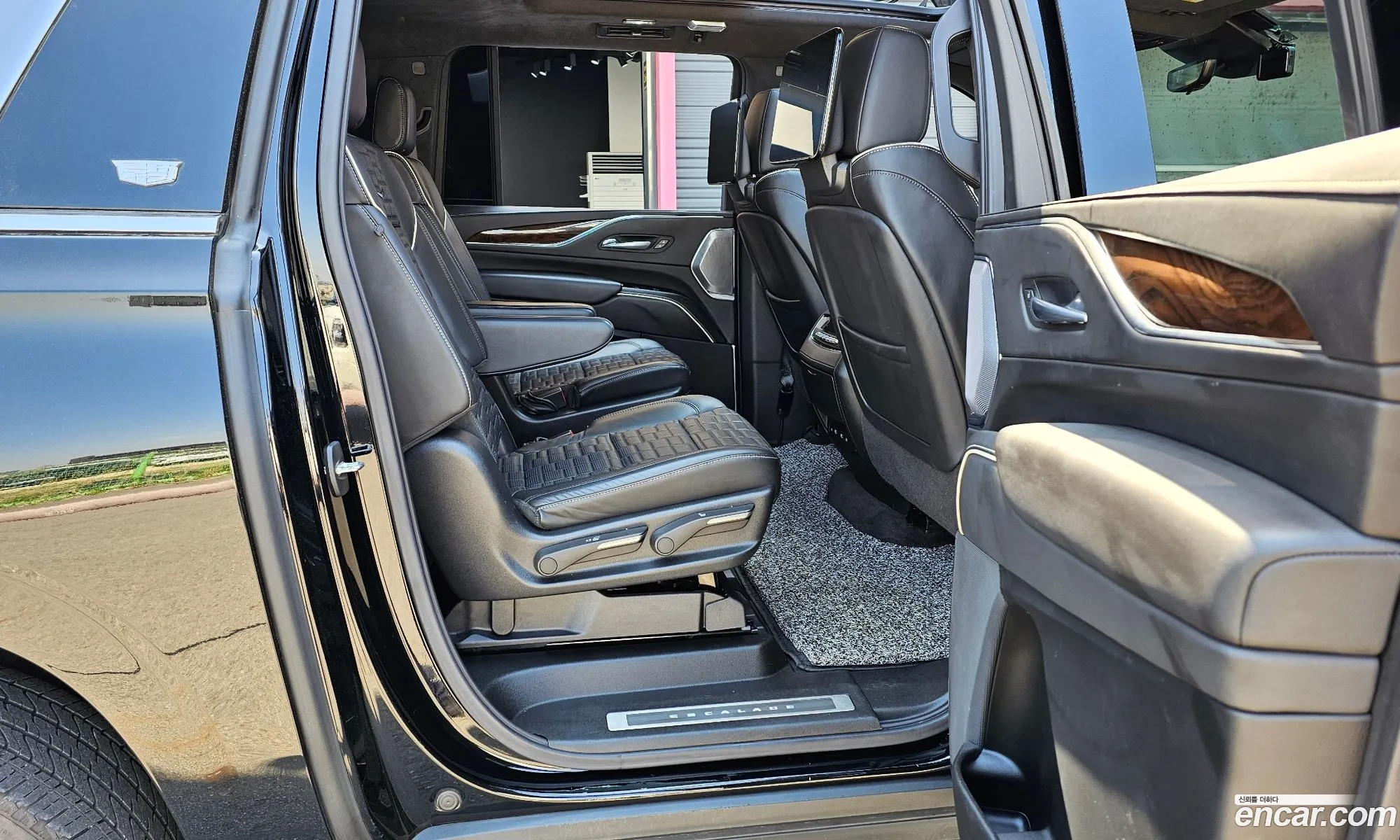 Cadillac Escalade 2022 — 14