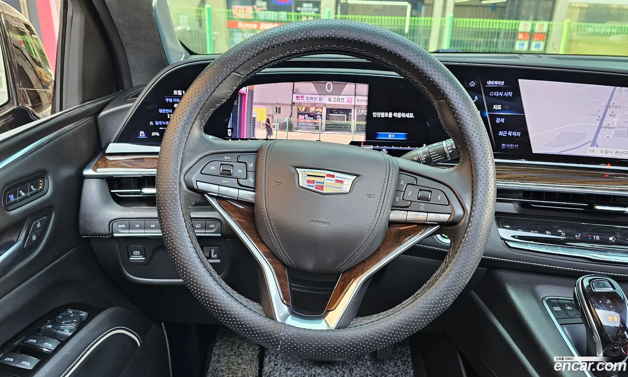 Cadillac Escalade 2022 — 13