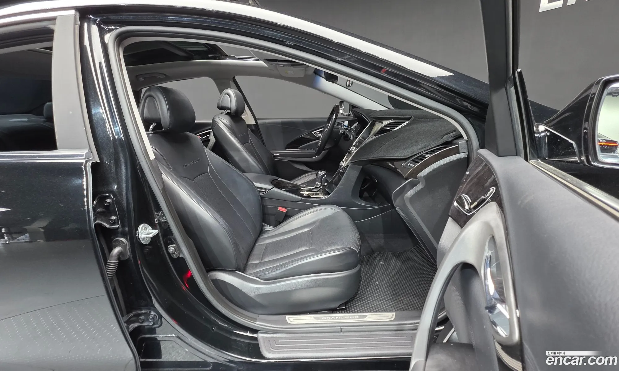 Hyundai Grandeur HG 2011 — 12