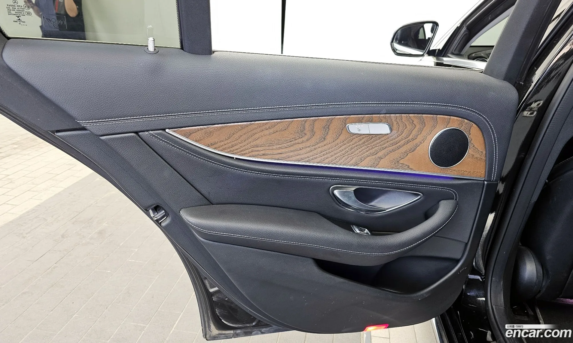 Mercedes-Benz E-Class W213 2019 WDDZF0FB4KA671124 — 4